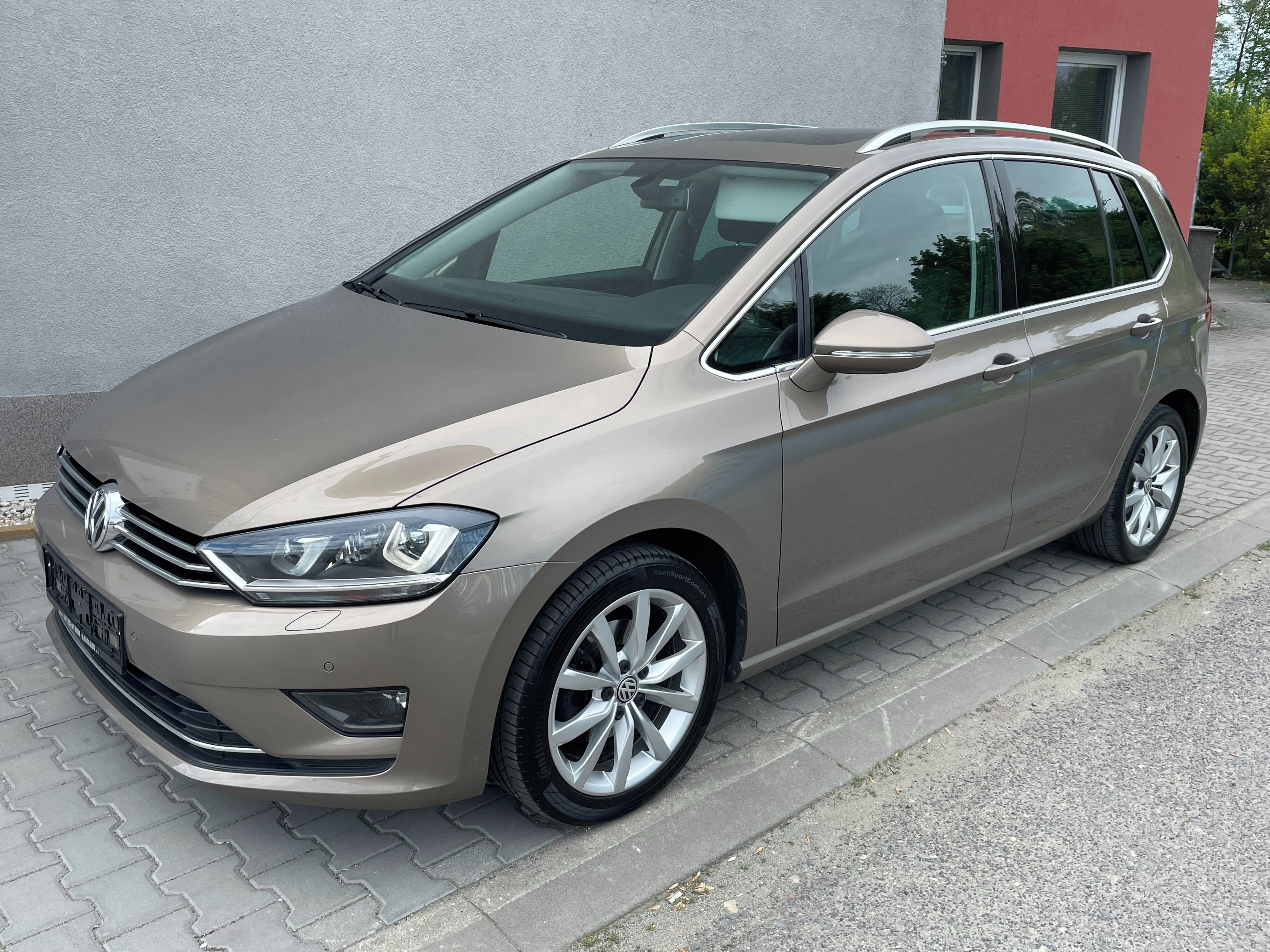 Volkswagen Golf Sportsvan, 1.4 TSI 110kW Highline - fotka 2