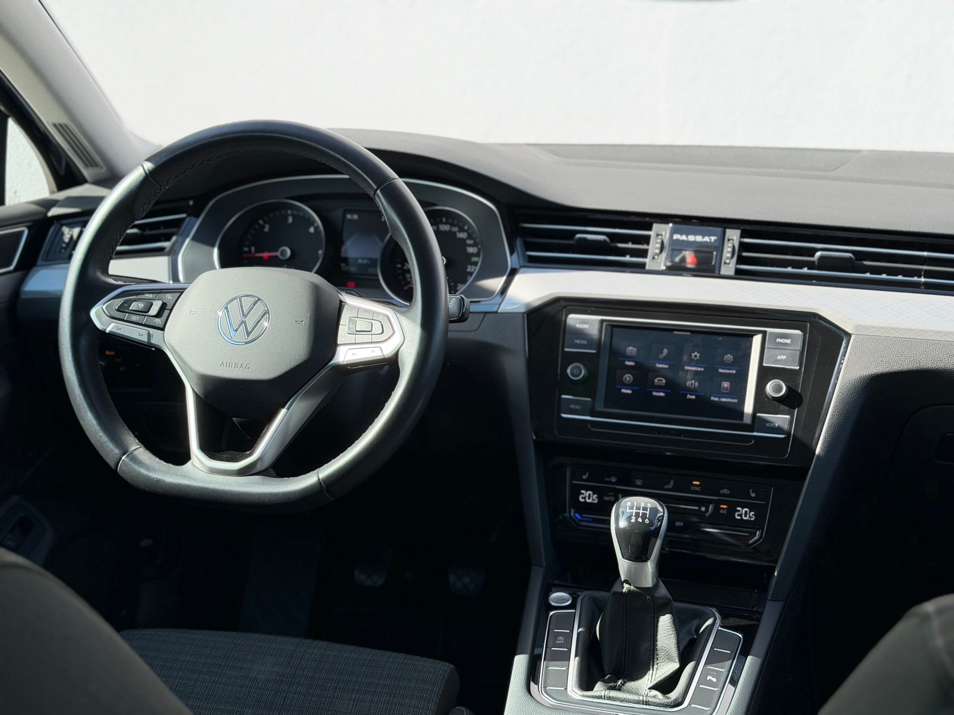 Volkswagen Passat, 2.0TDi 110kW Business - fotka 5