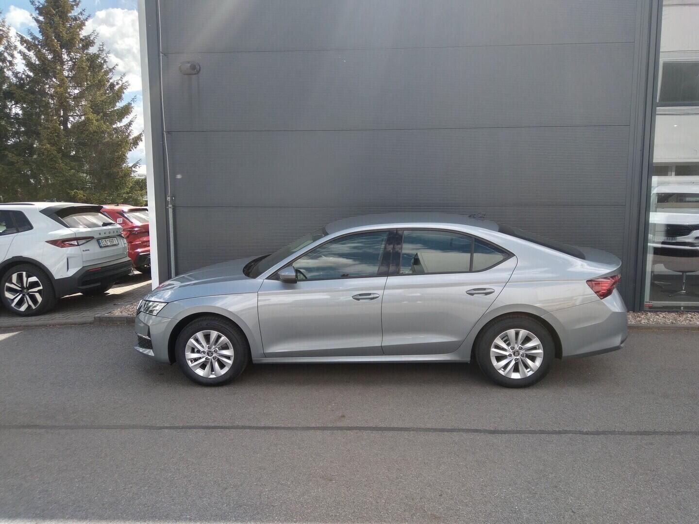 Škoda Octavia, Selection 1,5 TSI m-HEV 110 kW - fotka 2