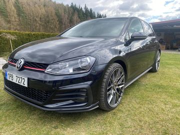 7 2.0 GTD,135Kw,DSG,kamera