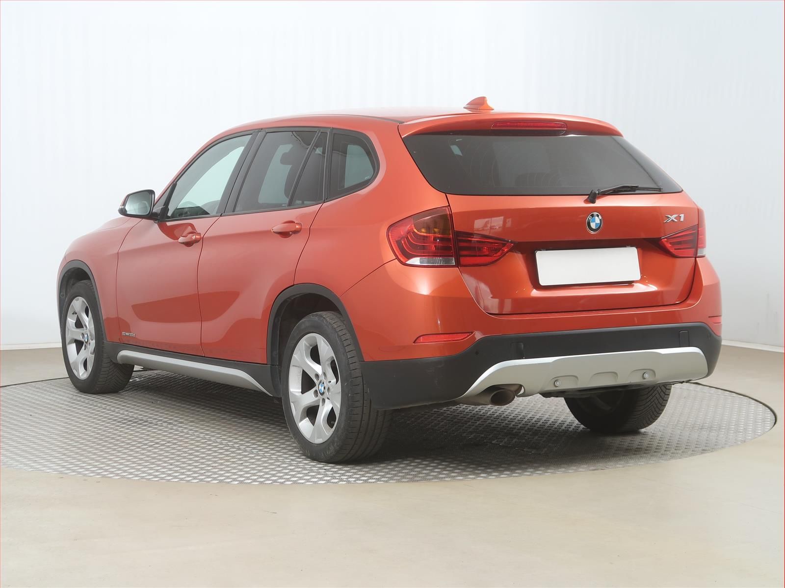 BMW X1, sDrive16d, Kožené sedačky - fotka 4
