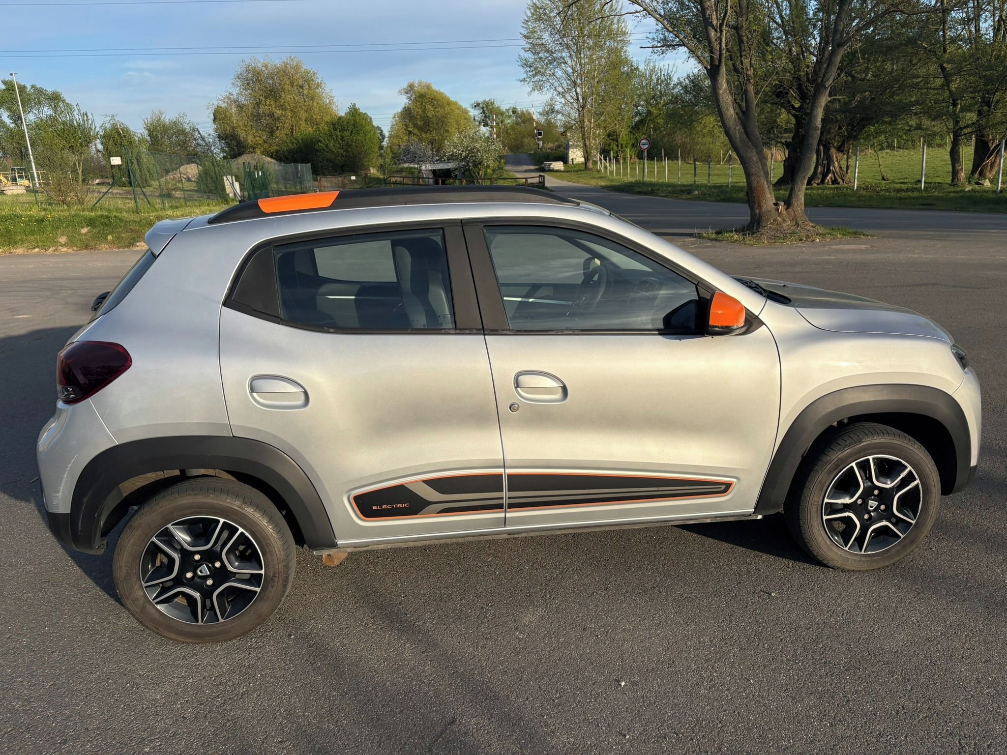 Dacia Spring, Electric 33kw - fotka 4