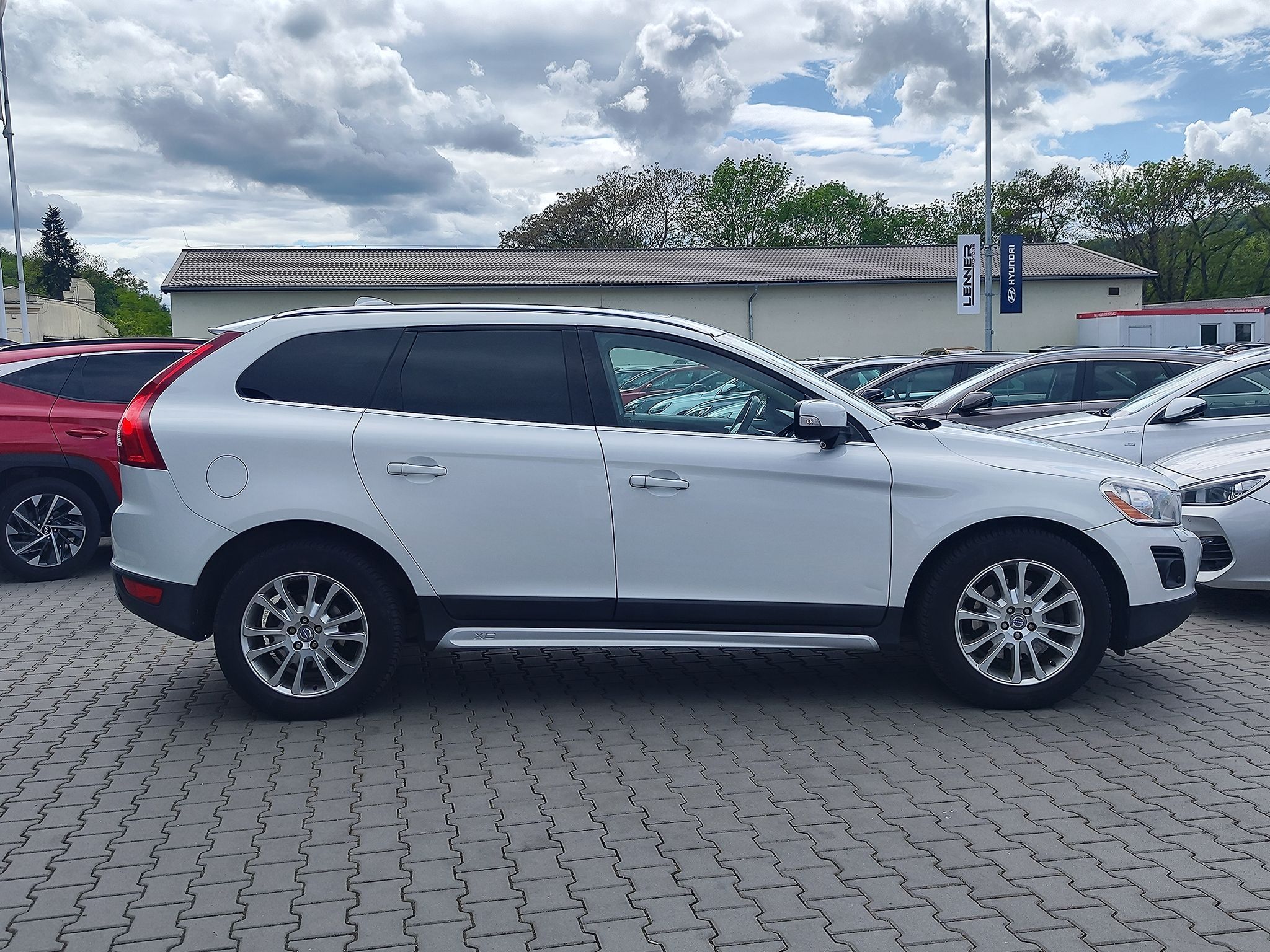 Volvo XC60, D5 2.4/136kW Summum AUT. - fotka 4