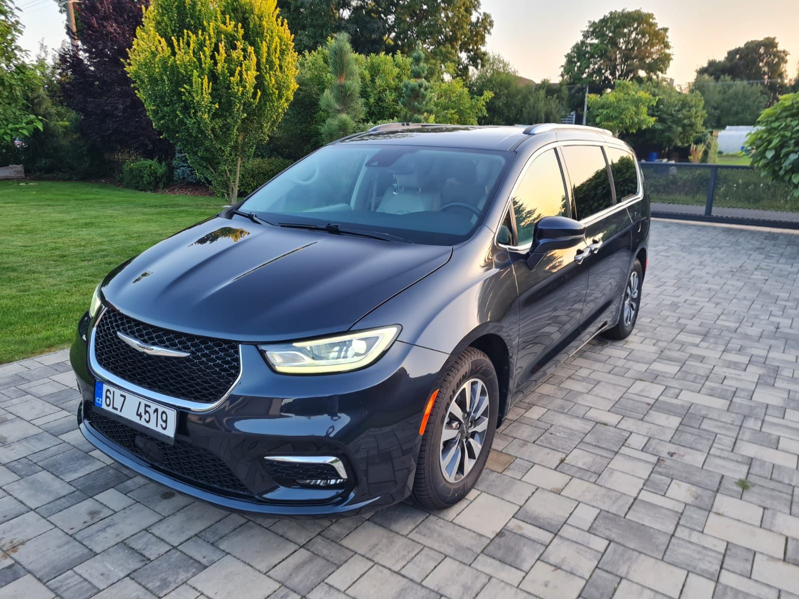Chrysler Pacifica, 3,6 Touring L, nový model, DPH - fotka 2