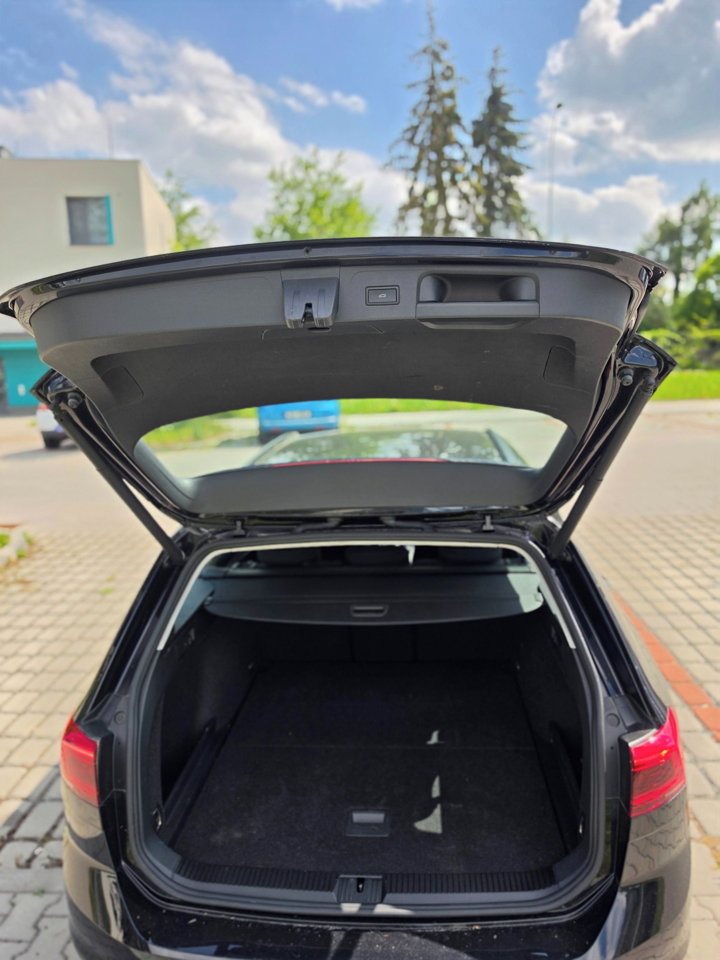 Volkswagen Passat, 2.0TDI, DSG, Serviska, Kamera - fotka 4