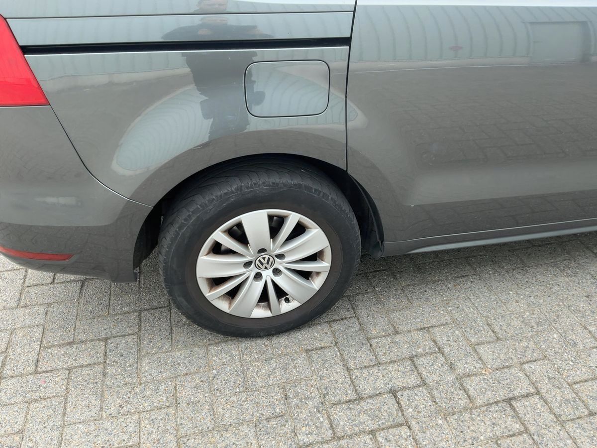 Volkswagen Sharan, 2.0 Tdi 103KW KůŽE 7-MÍST XENO - fotka 4