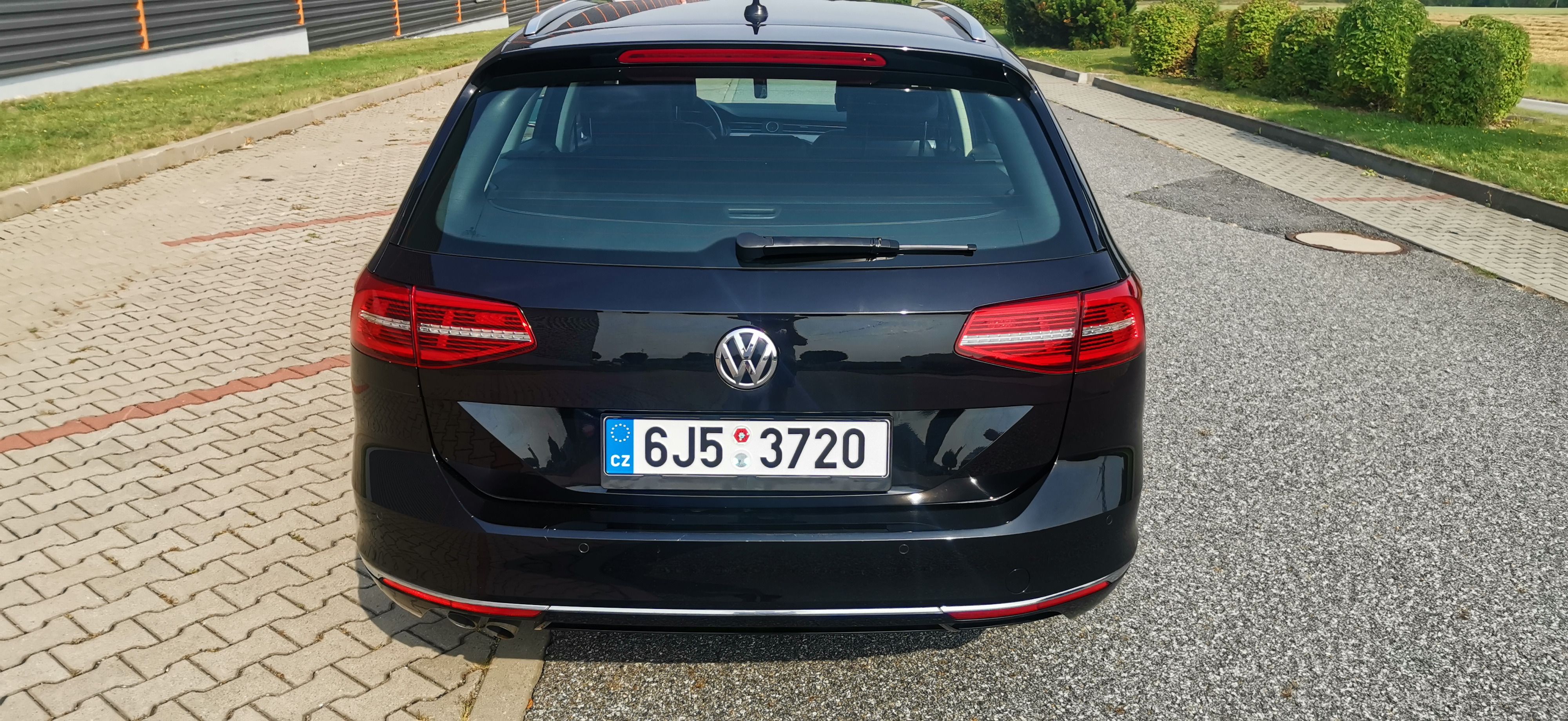 Volkswagen Passat, Servisováno,Webasto,automat - fotka 2