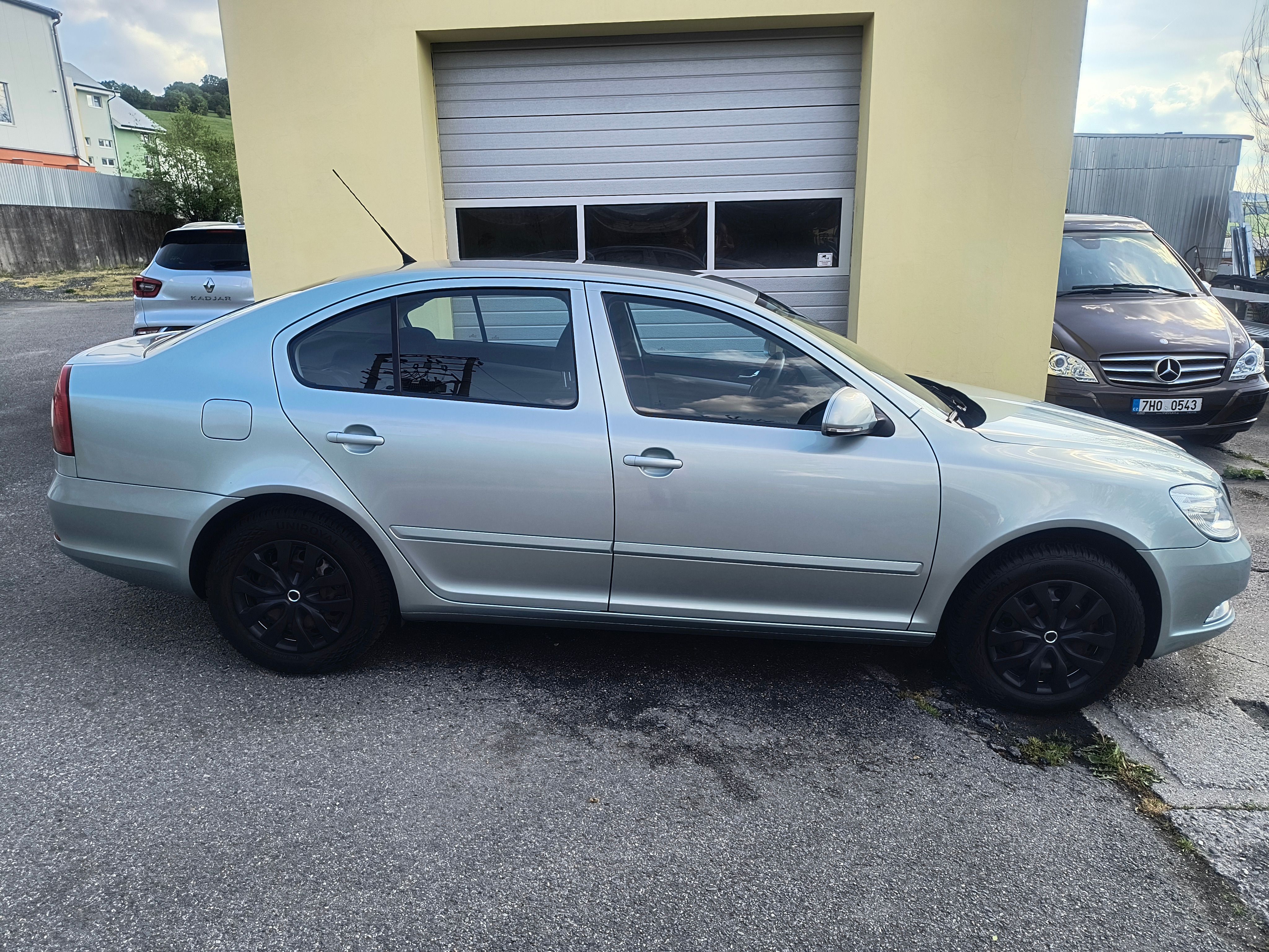 Škoda Octavia, 1.6 MPi 75KW/AC/PC/PDC/TAŽNÉ - fotka 4