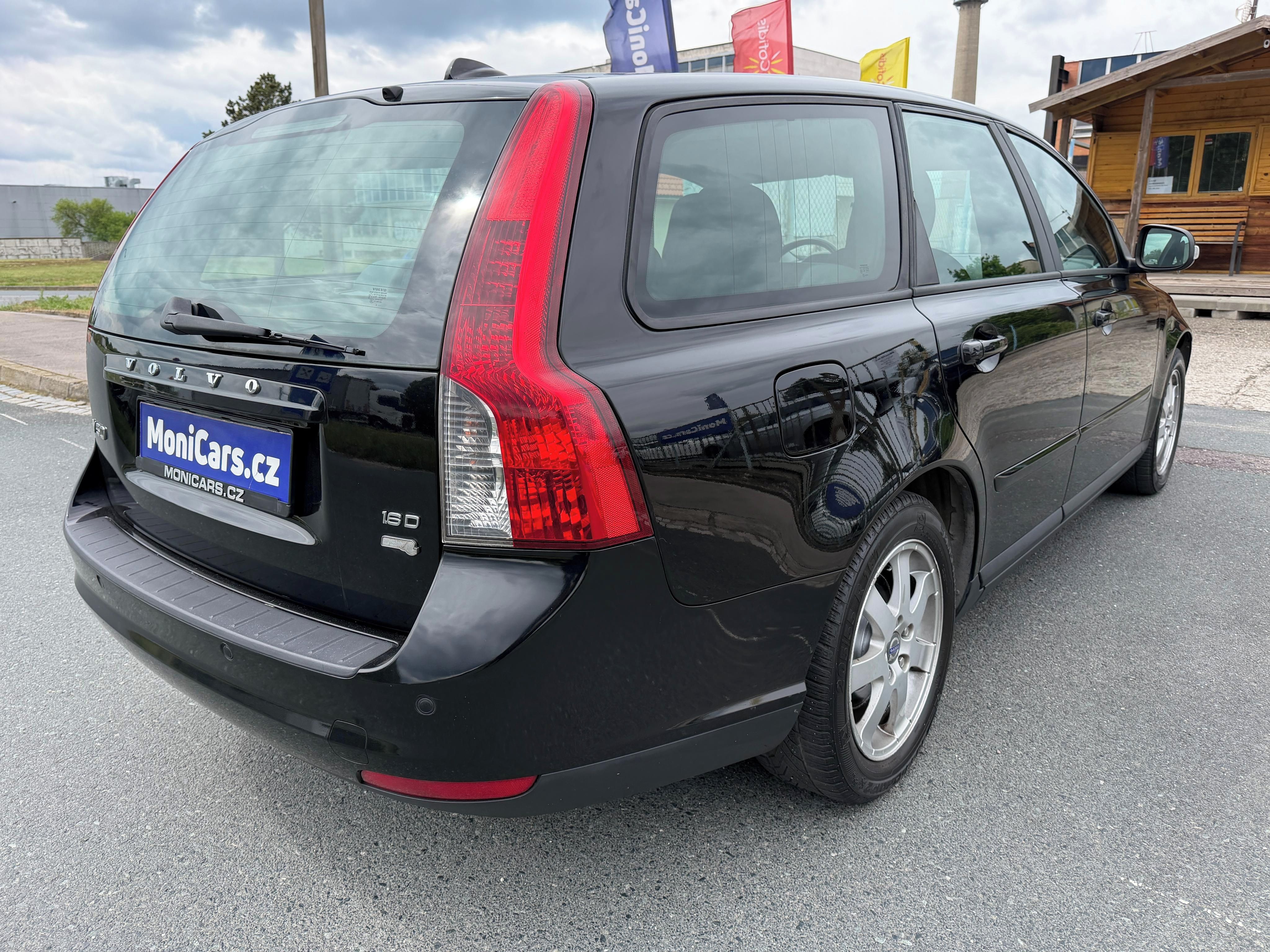 Volvo V50, 1.6 D 80kW - fotka 4