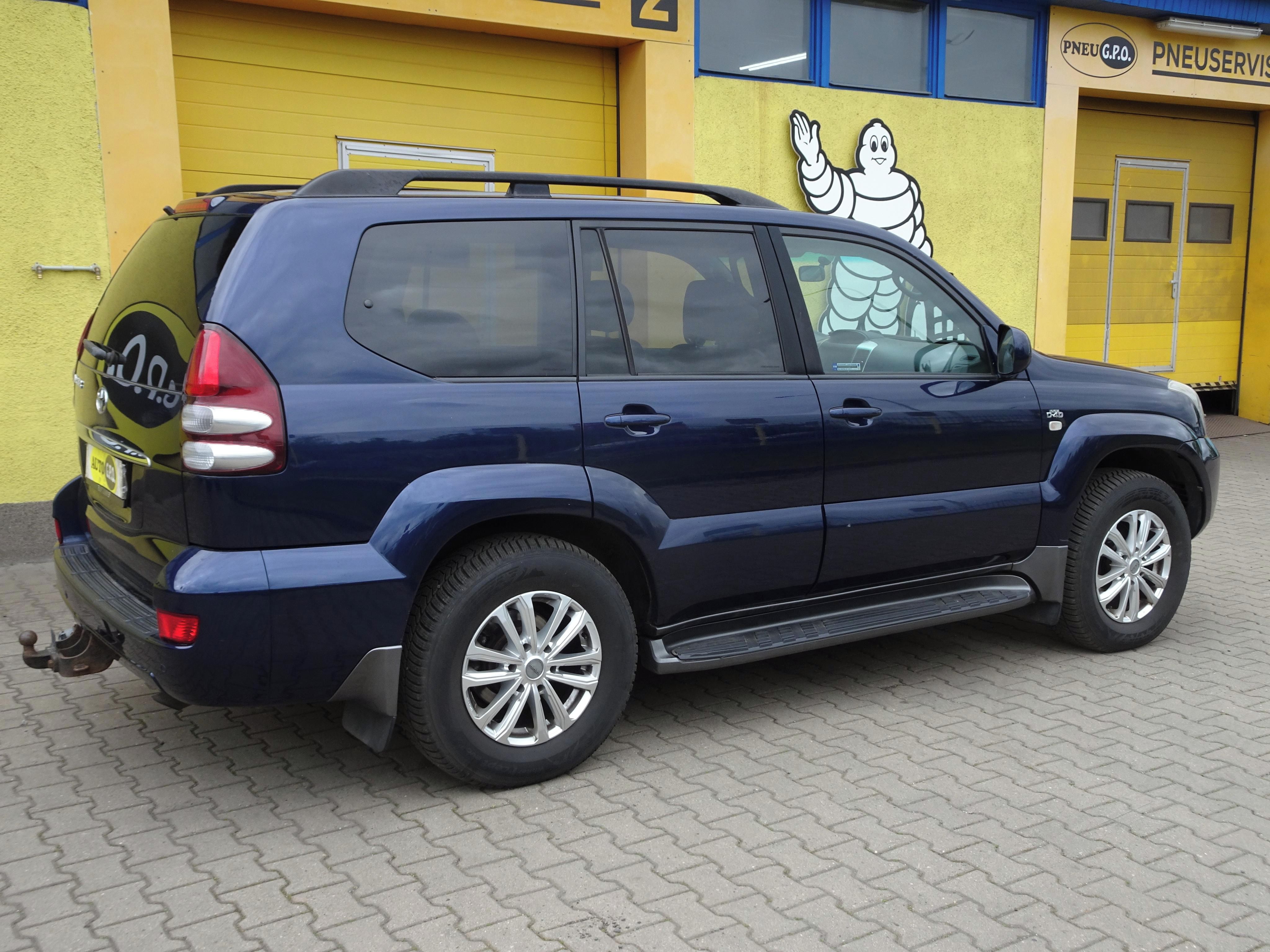 Toyota Land Cruiser, 120 3.0D4-D 4x4, 1.maj, ČR - fotka 6
