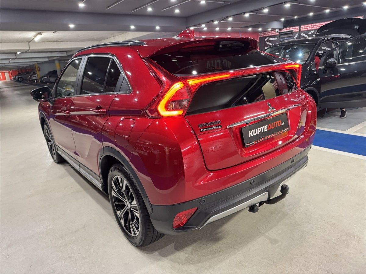 Mitsubishi Eclipse Cross, 1,5 i  INSTYLE+ - fotka 3