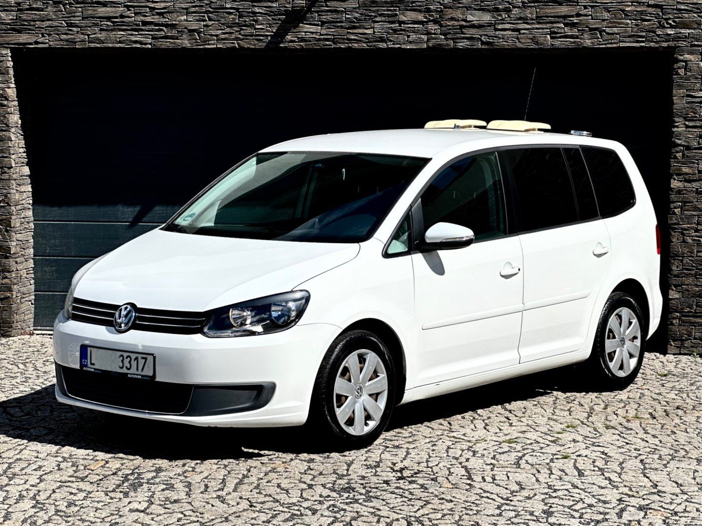 Volkswagen Touran, 1.6 TDi DSG - vestavba pro psa