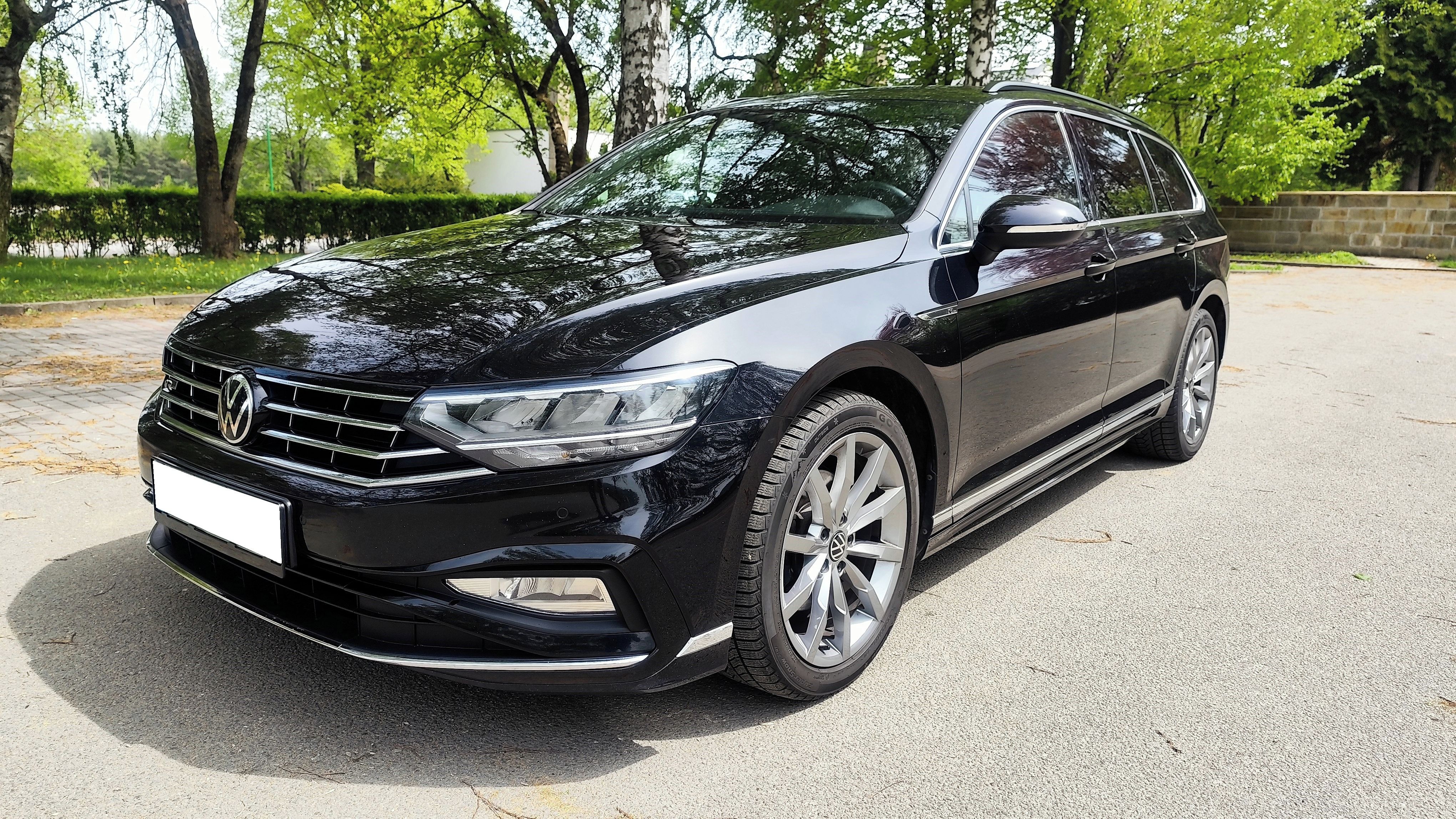 Volkswagen Passat, 2.0 TDI R-LINE FACELIFT MANUÁL