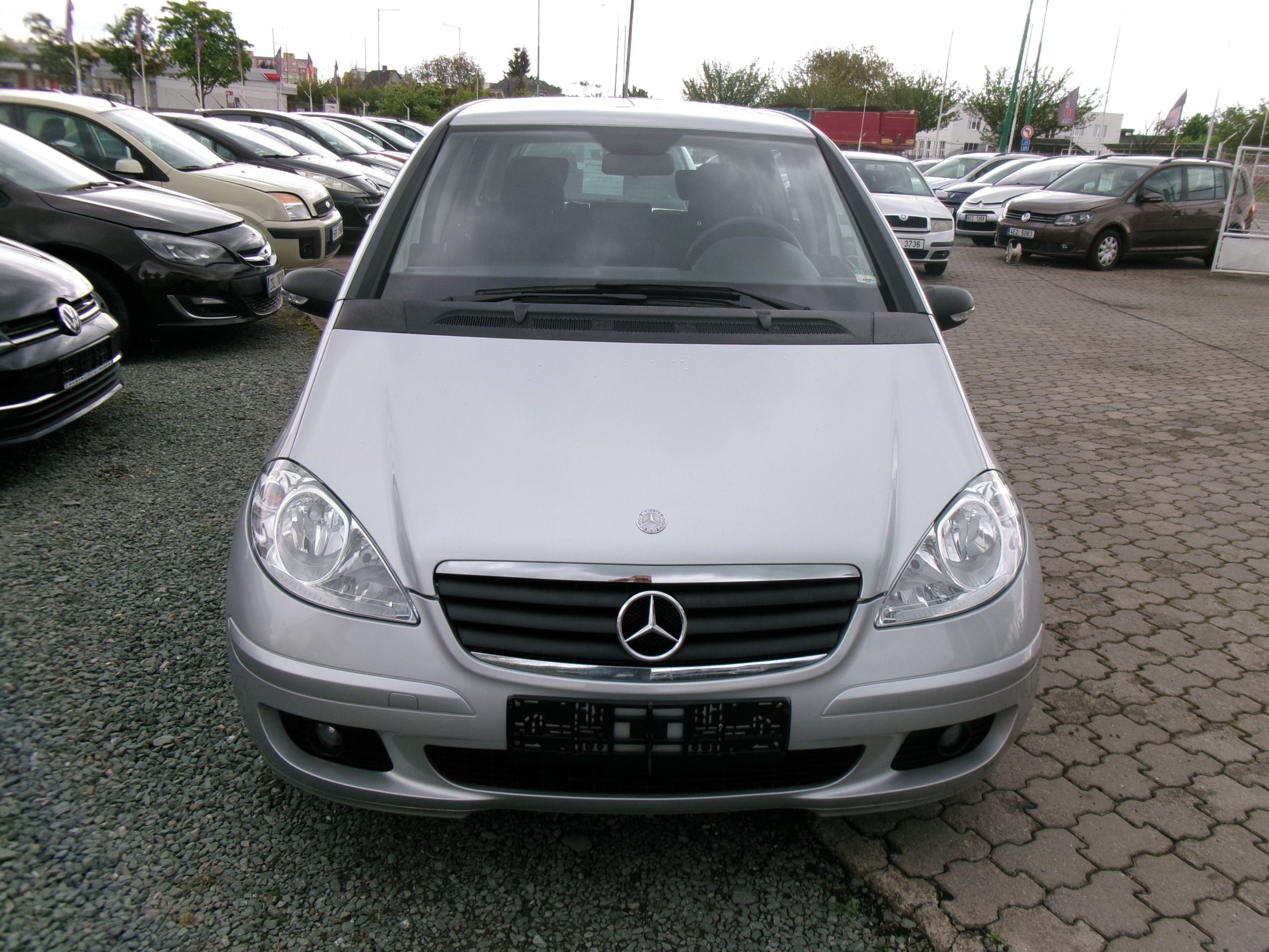 Mercedes-Benz Třídy A, 200i 100kw,1.maj.serviska - fotka 2