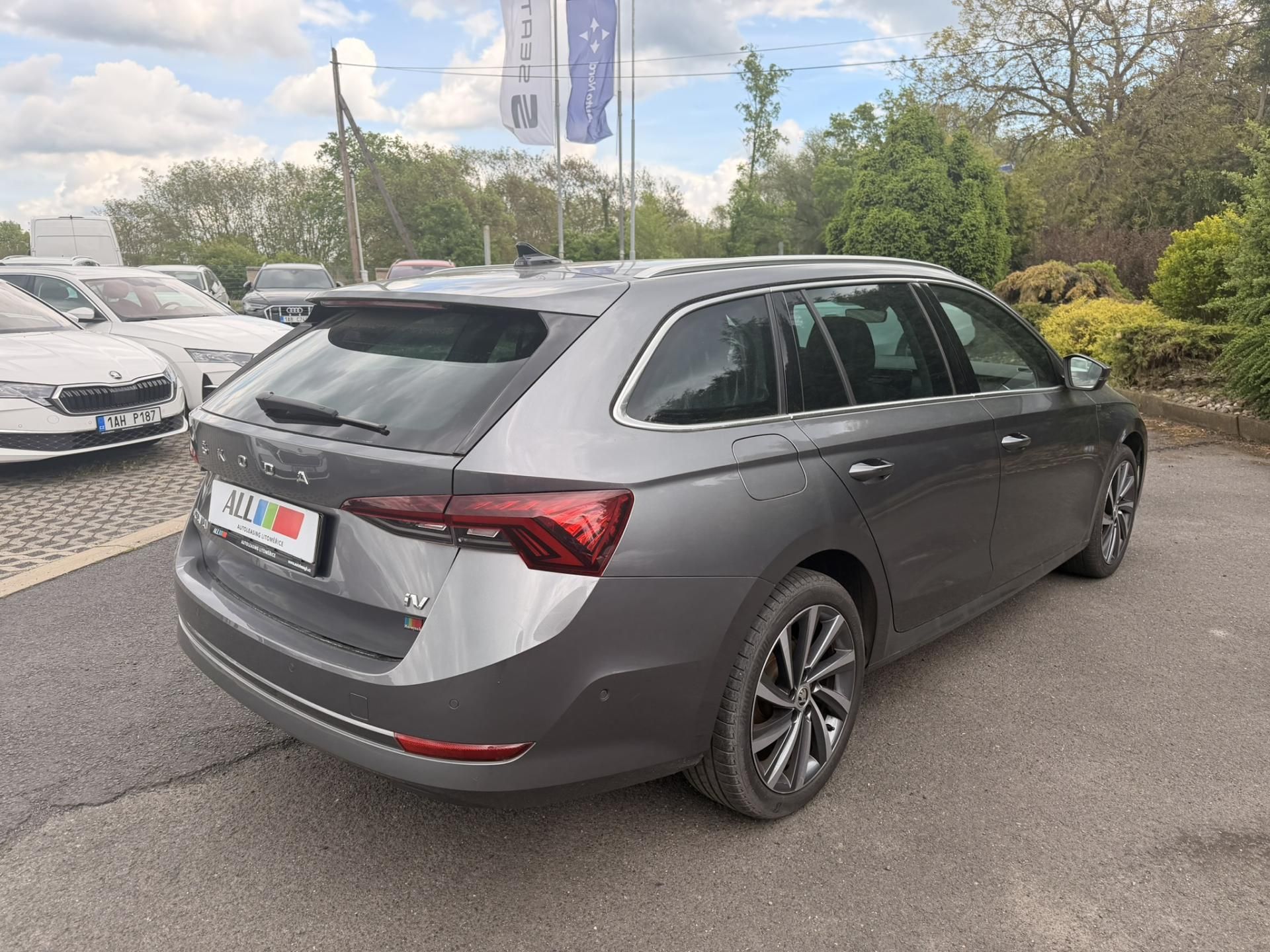 Škoda Octavia - fotka 2