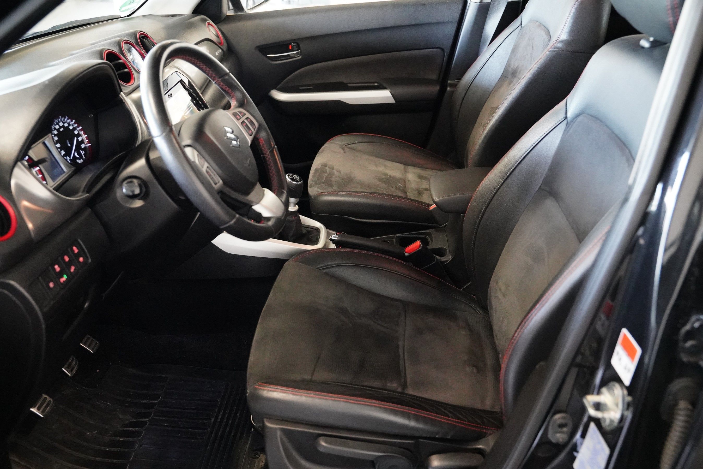Suzuki Vitara, 1.4 BoosterJet 103 kW S 4x4 - fotka 5