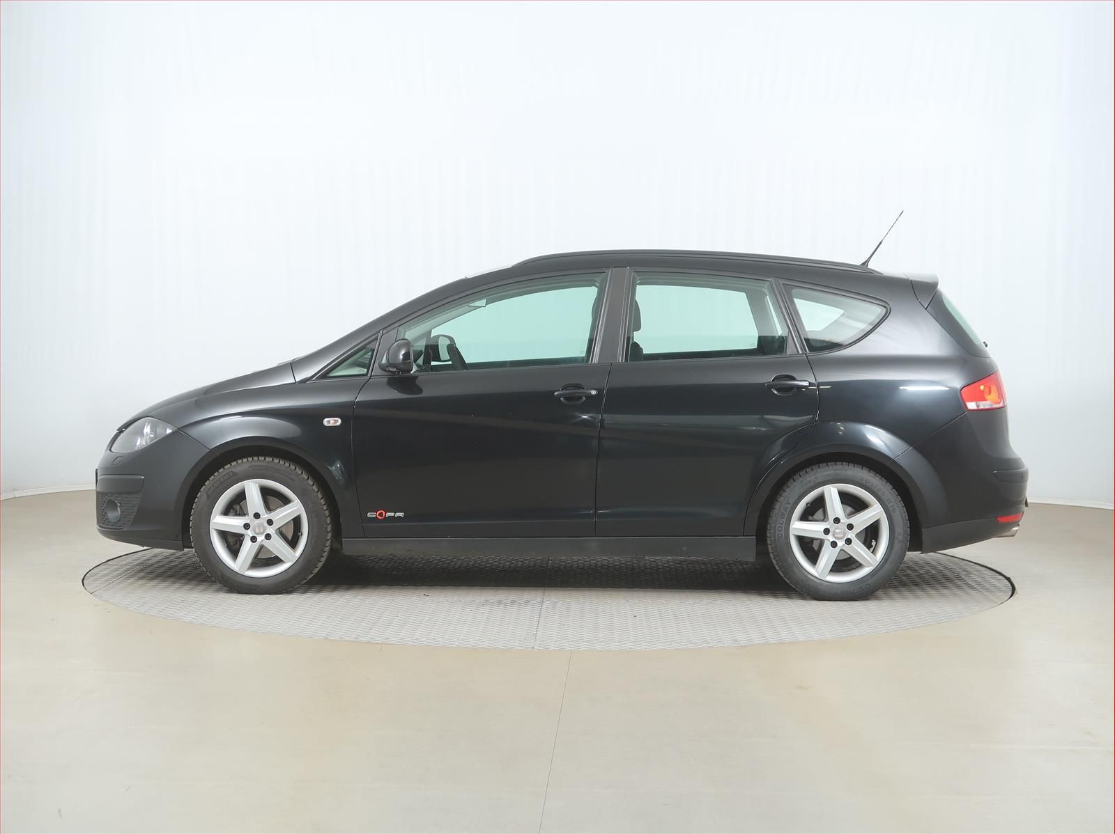 Seat Altea, 1.6 TDI, Automatická klima - fotka 3