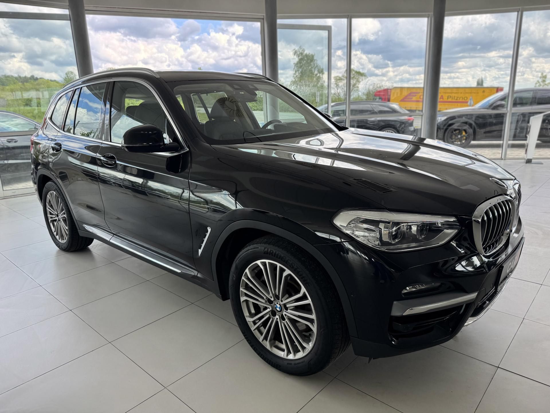 BMW X3, 30d xDrive*Head-Up*360Kam*Pano - fotka 4