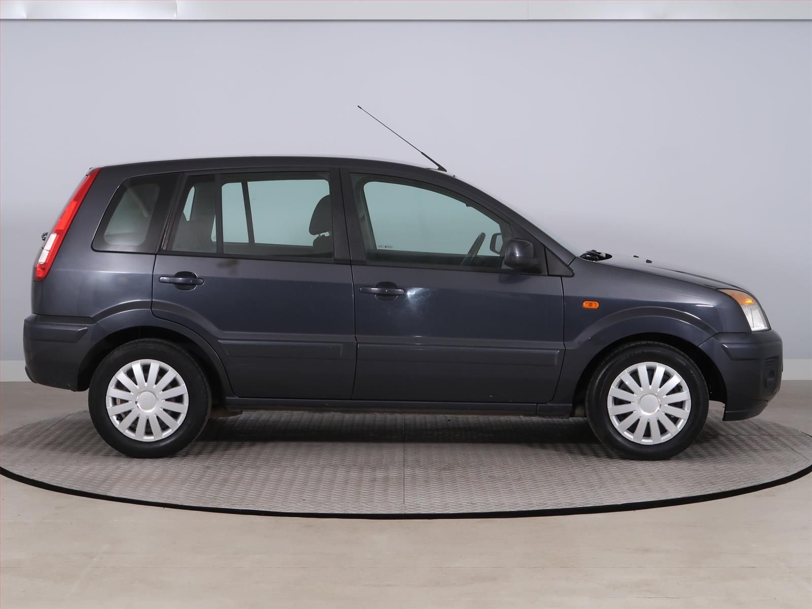 Ford Fusion, 1.4, levný provoz - fotka 6