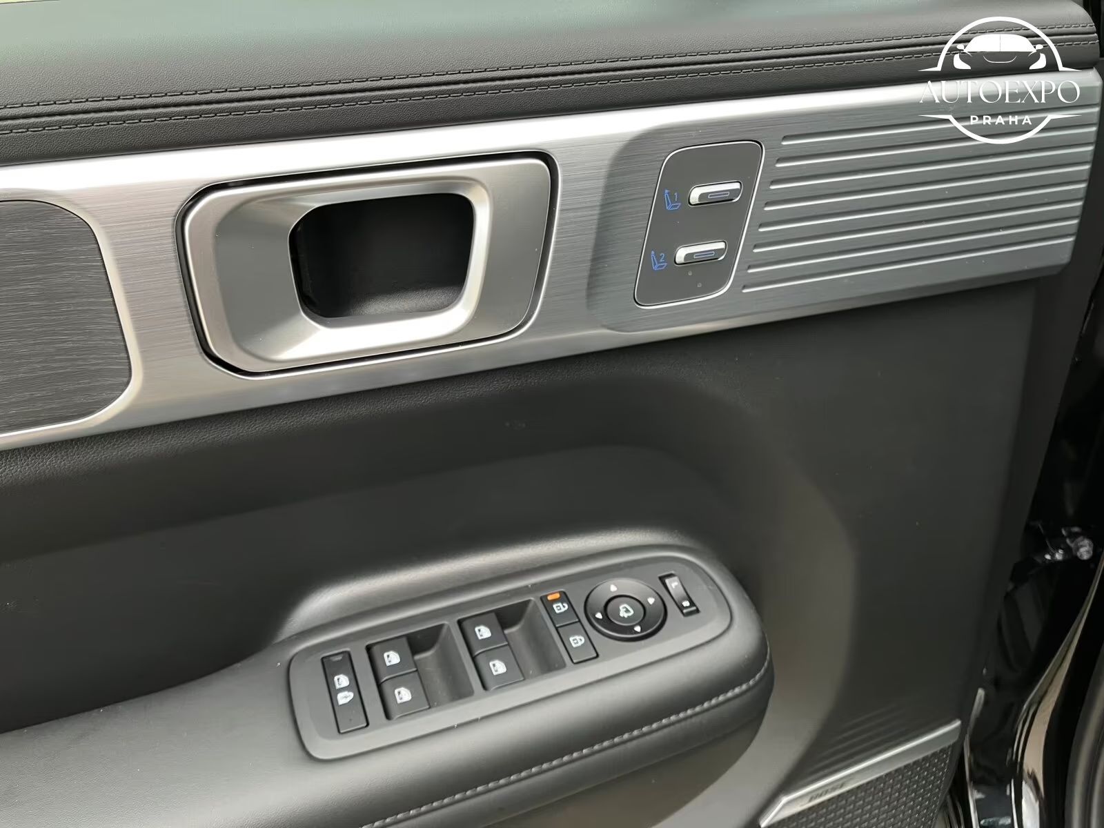 Hyundai Grand Santa Fe, Santa Fe 1.6T-GDI Signature - fotka 6
