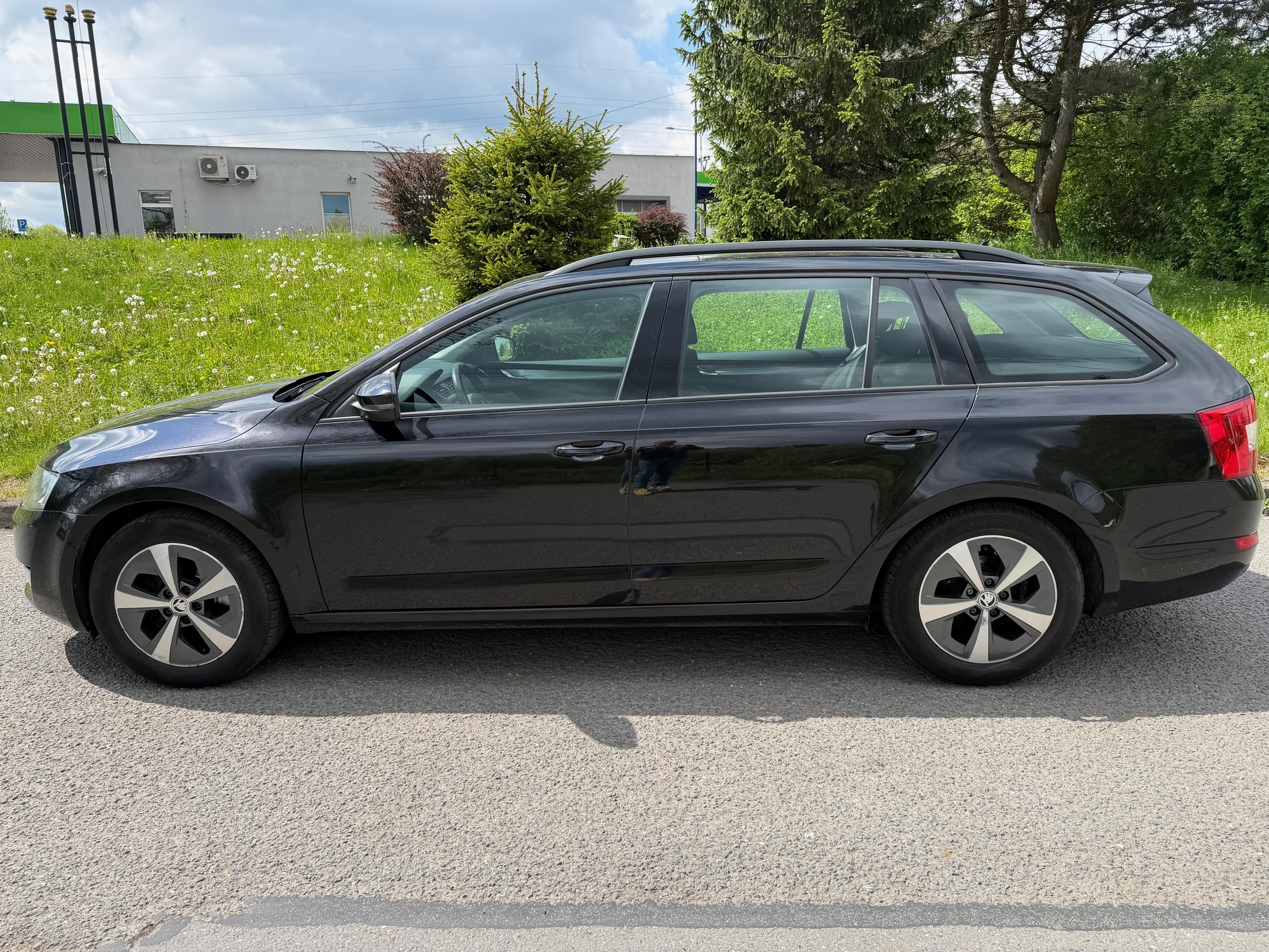 Škoda Octavia, 1.6TDi-81kw,tažné,prav.servis - fotka 2