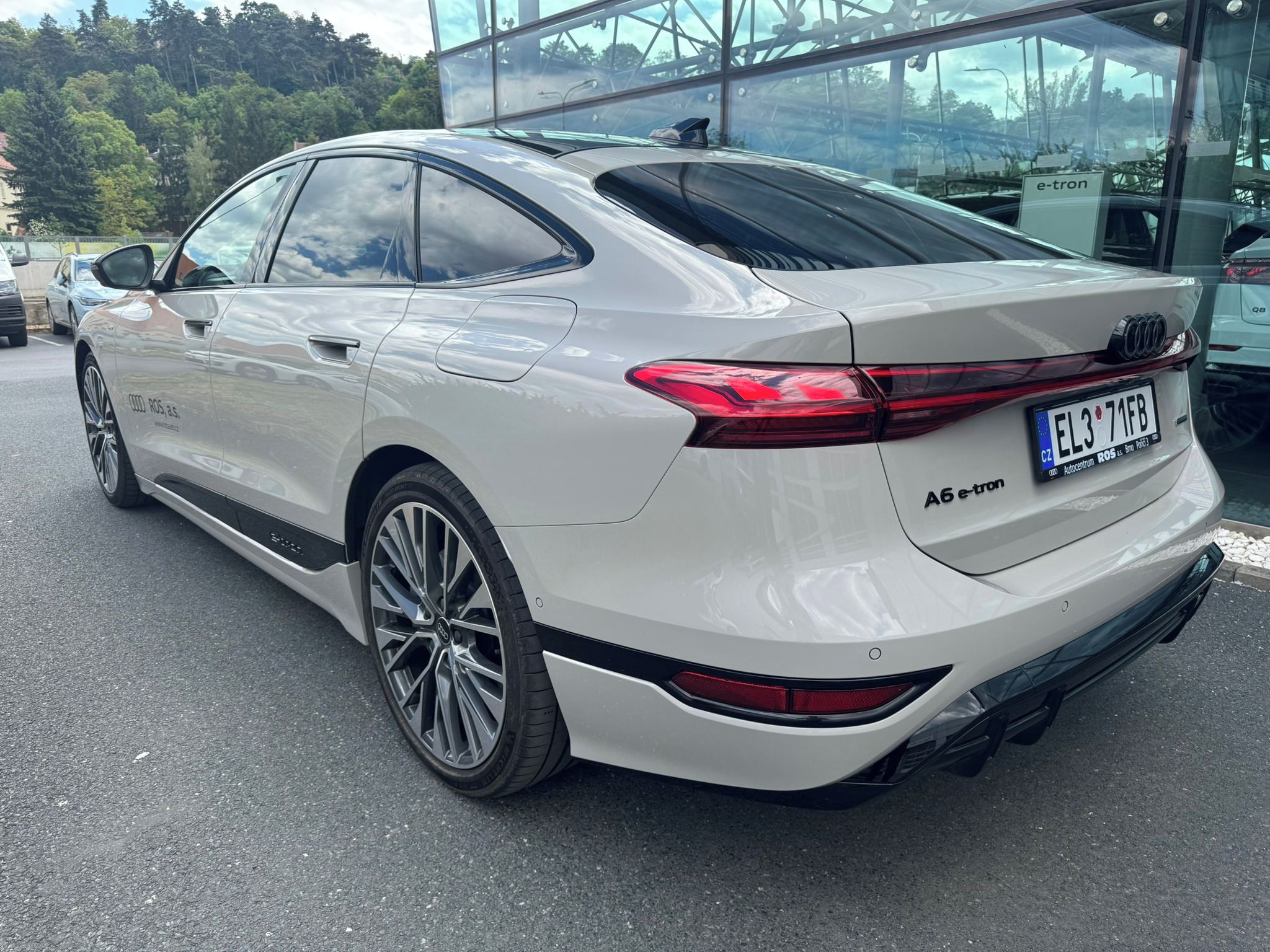 Audi A6, Sportback e-tron quattro - fotka 4