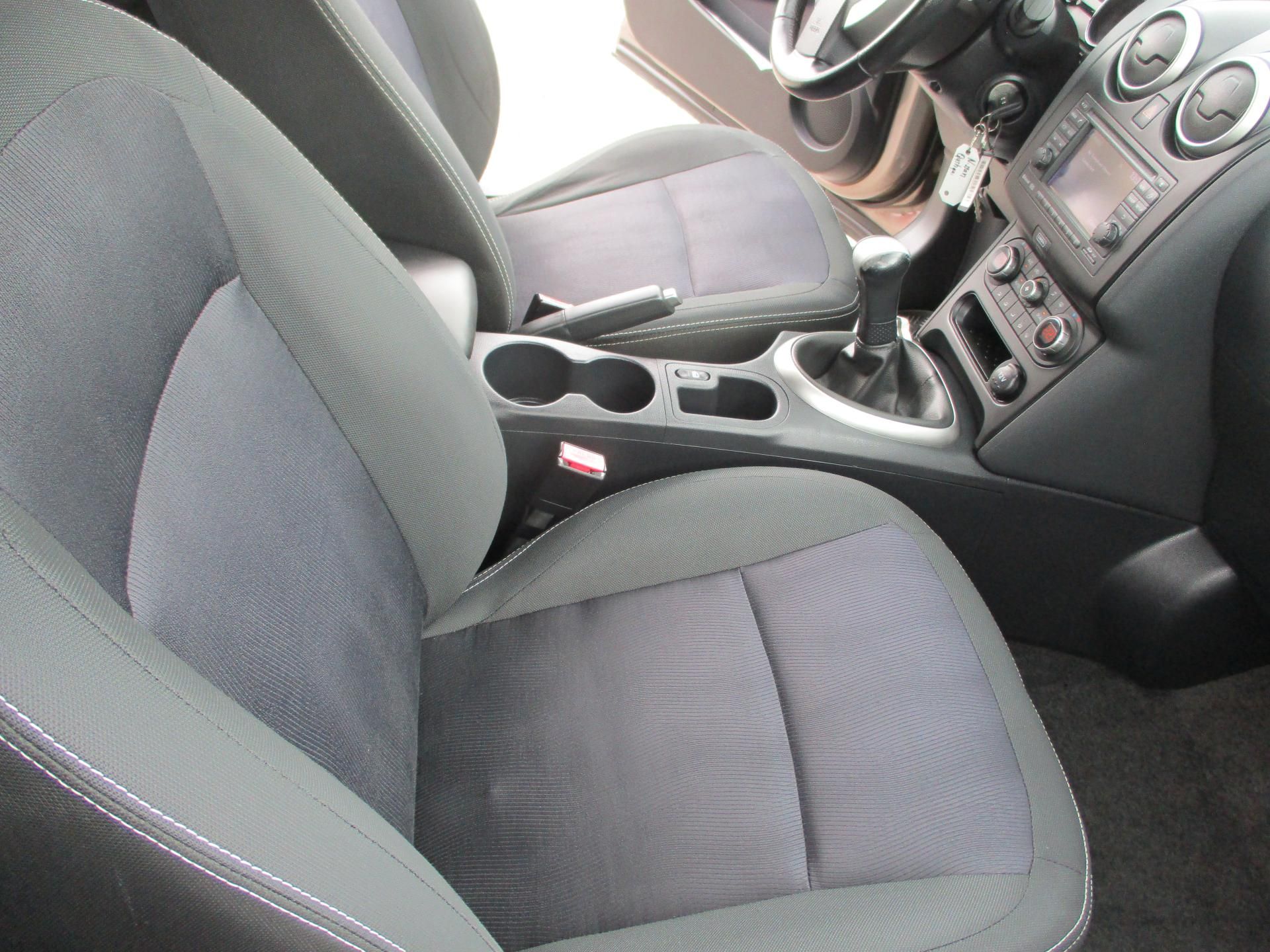 Nissan Qashqai, 1,6i - fotka 6