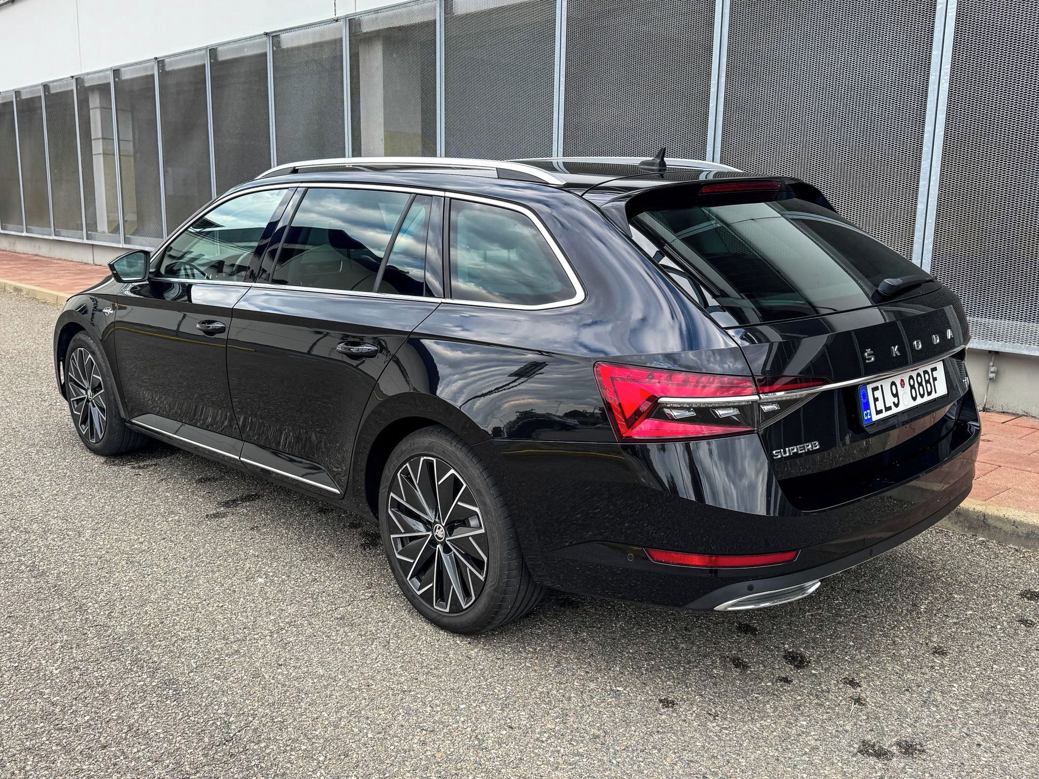 Škoda Superb, iV 160 kW L&K DSG 2023 ČR - fotka 3