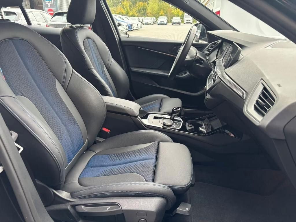 BMW Řada 1, 120 d M SPORT*Kamera*Navi* - fotka 6