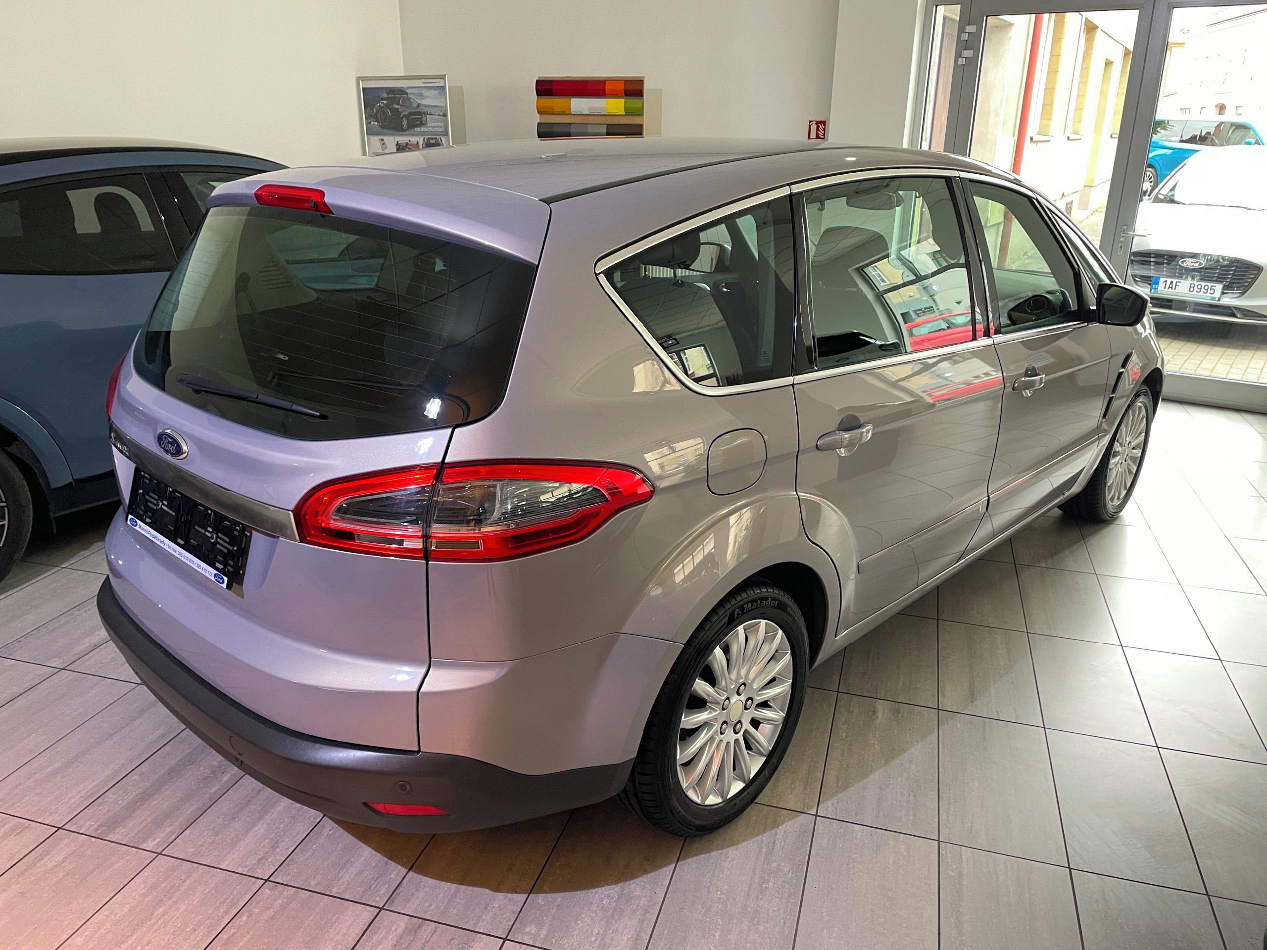 Ford S-MAX, Titanium 2.0 TDCi 103kW 7míst - fotka 4