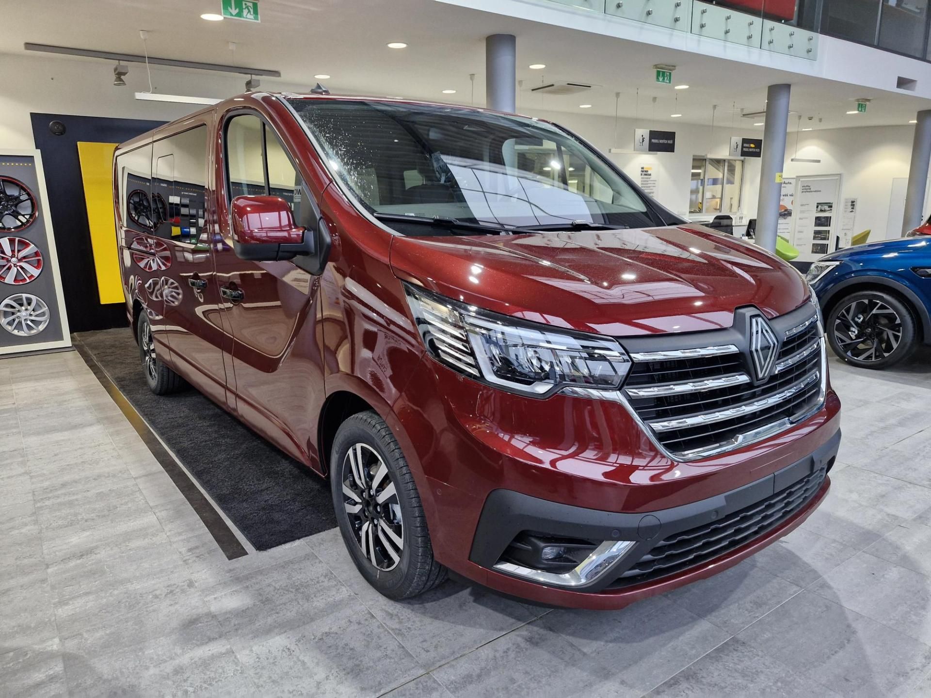 Renault Trafic, L2 SpaceClass Automat 7 míst