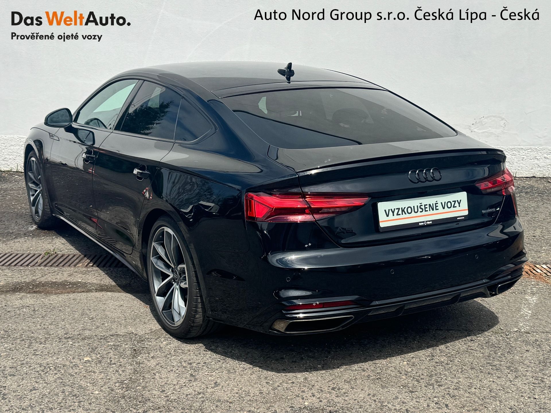 Audi A5, 2.0 40 TDI quattro  S line - fotka 6