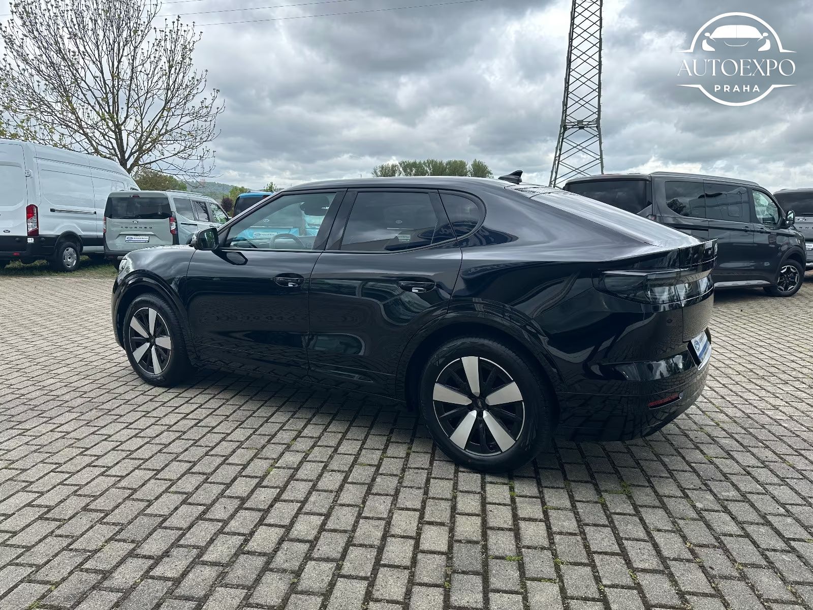 Ford Capri, RWD Komfort-Paket - fotka 5