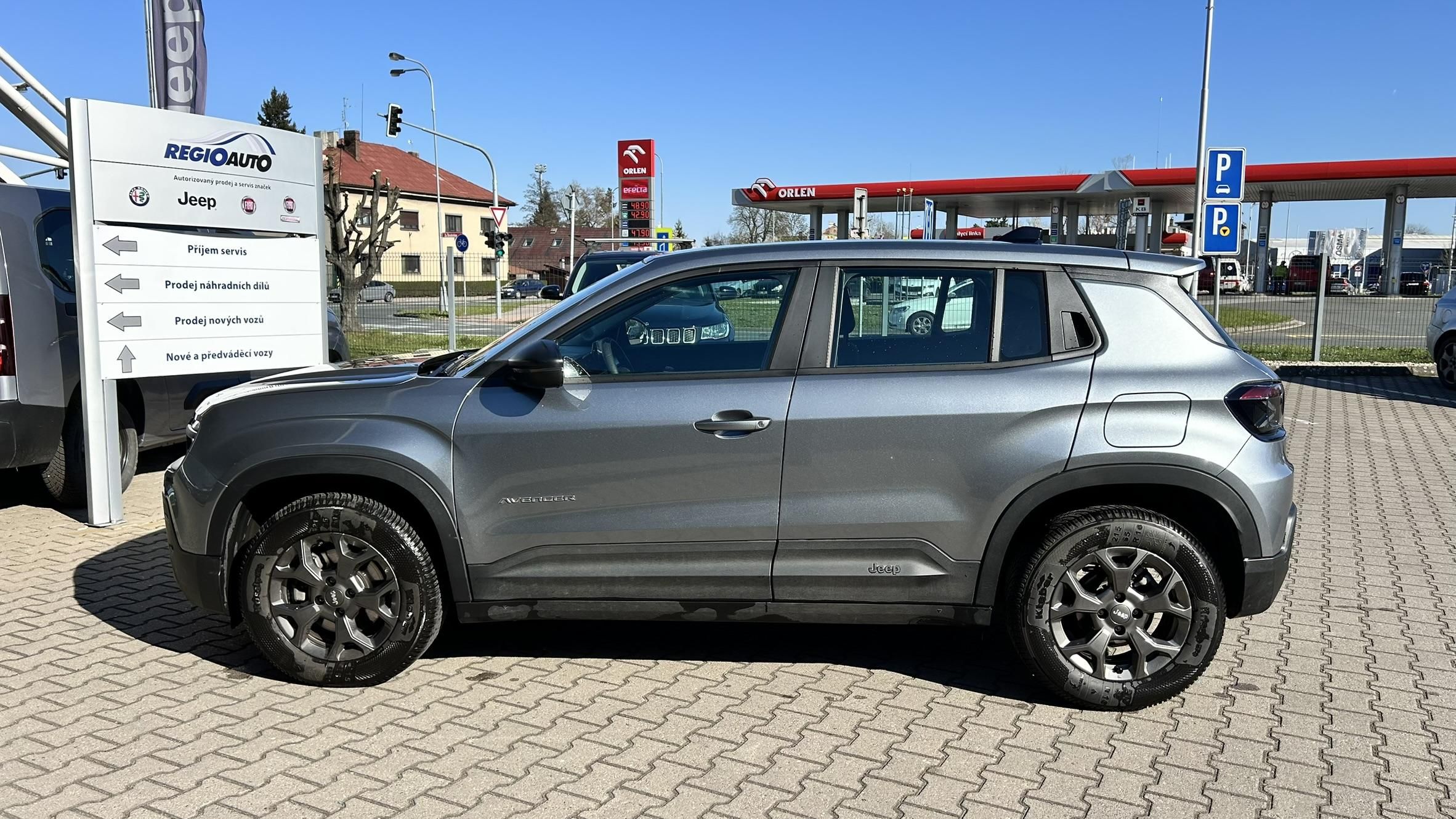 Jeep Avenger, 1.2i 100k Longitude AT6 - fotka 5