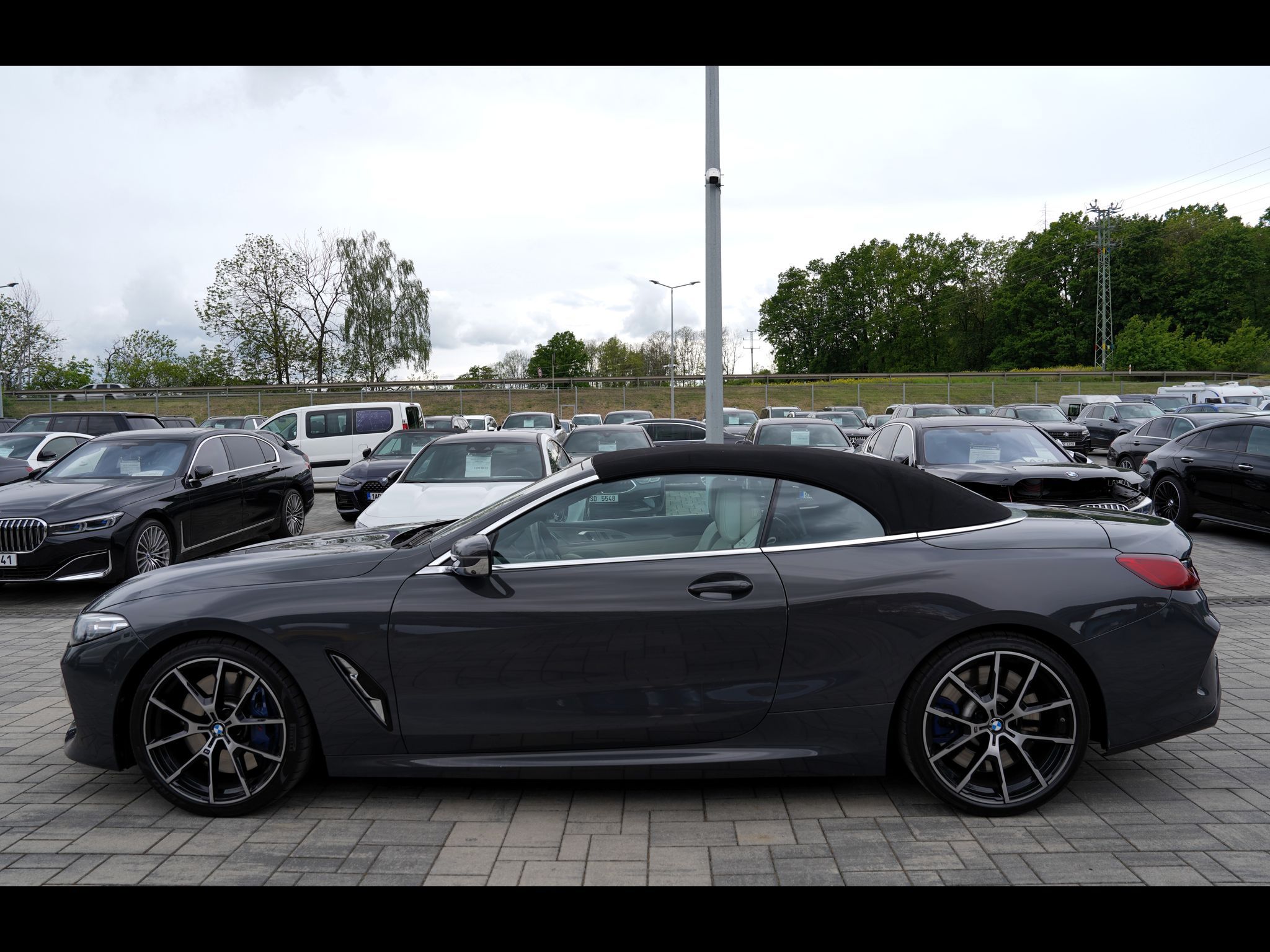 BMW Řada 8, M850i xDrive /Laser/530 PS - fotka 3