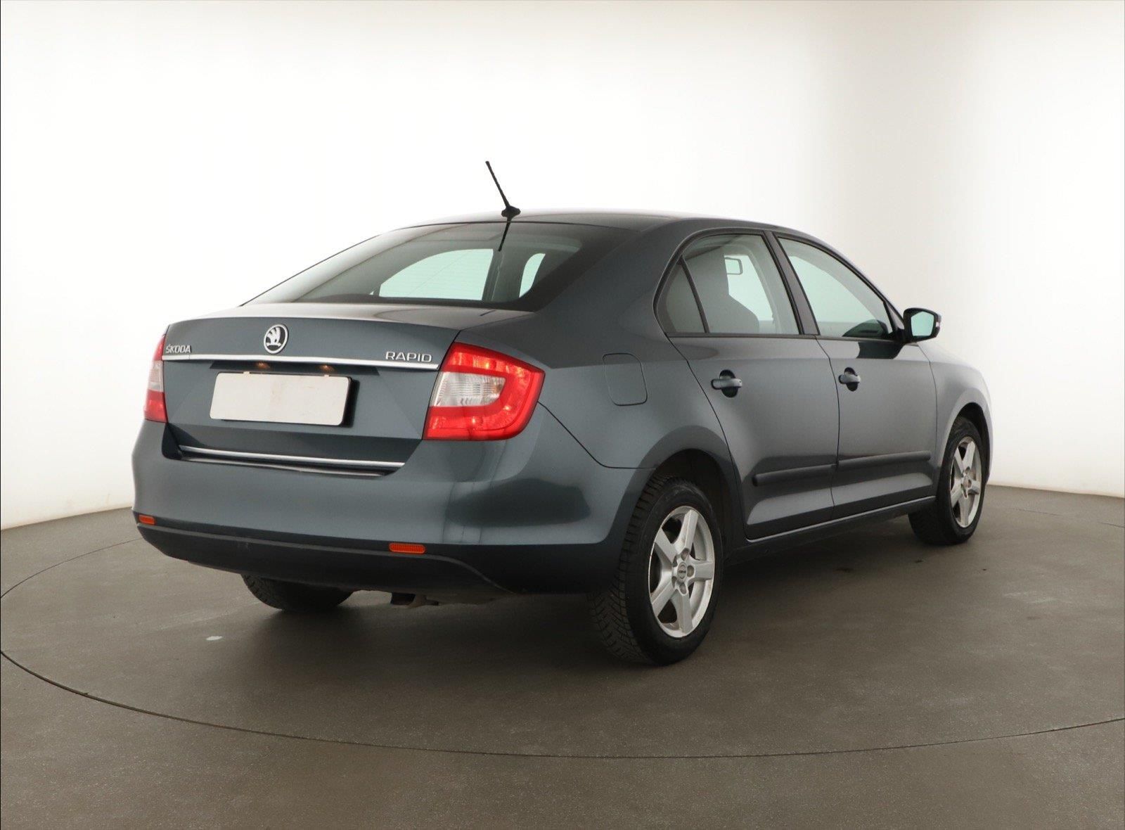 Škoda Rapid, 1.2 TSI, Automat, Klima - fotka 5