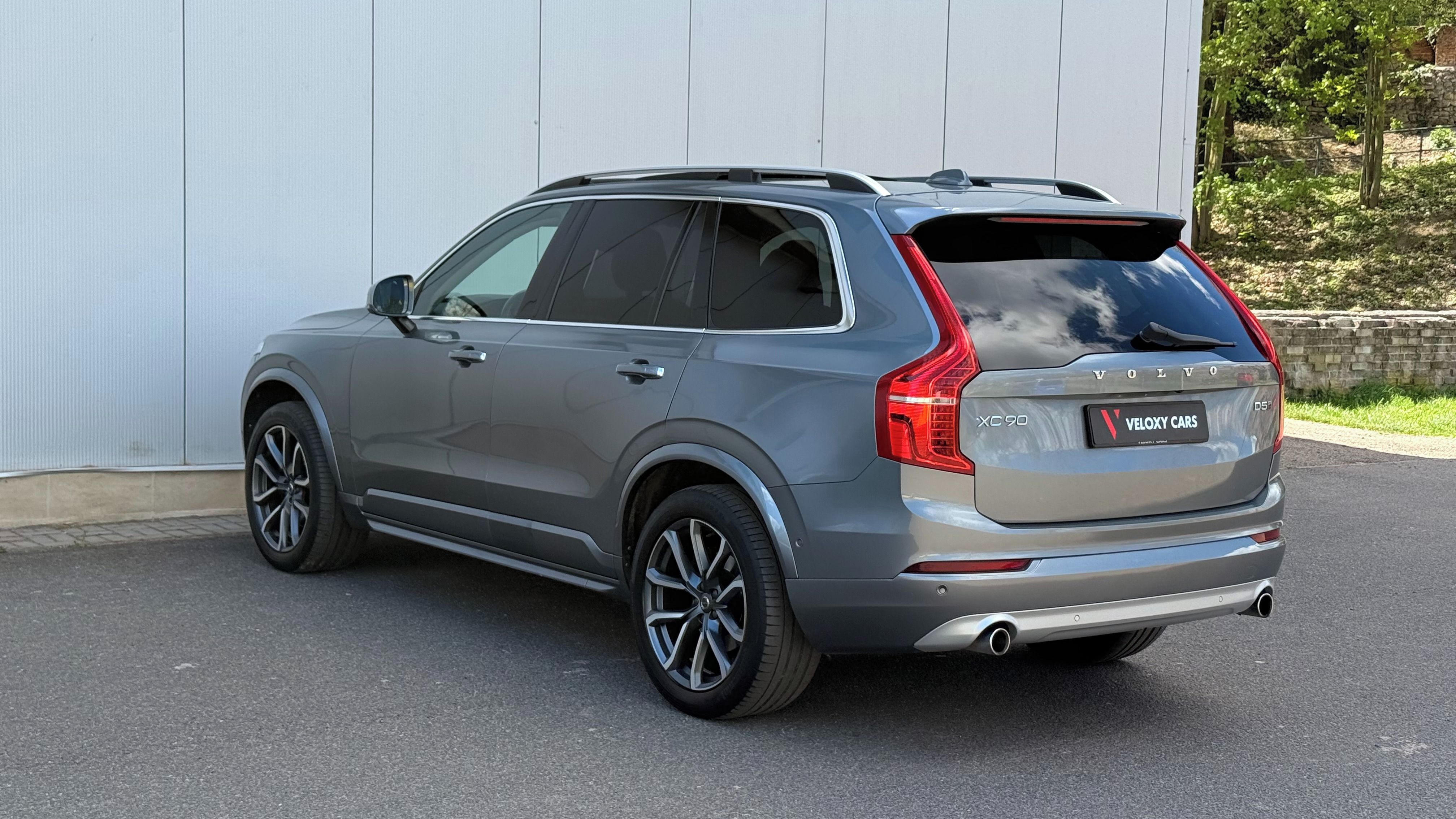Volvo XC90, D5 AWD 7 míst/DPH/360° - fotka 4