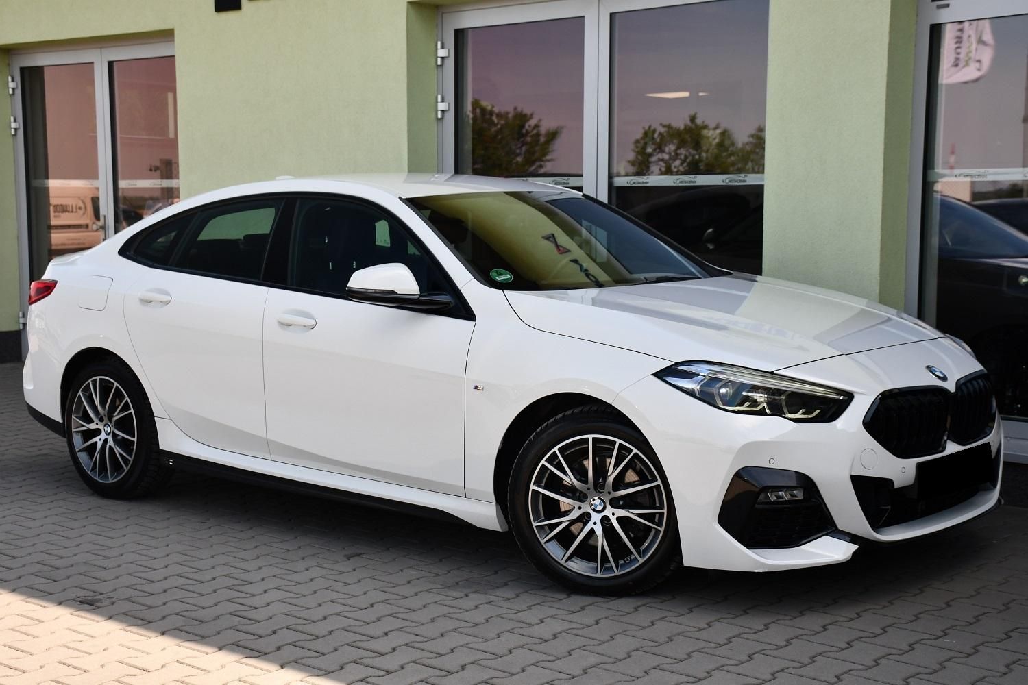 BMW Řada 2, 218d M-SPORT 1M ČR - fotka 2