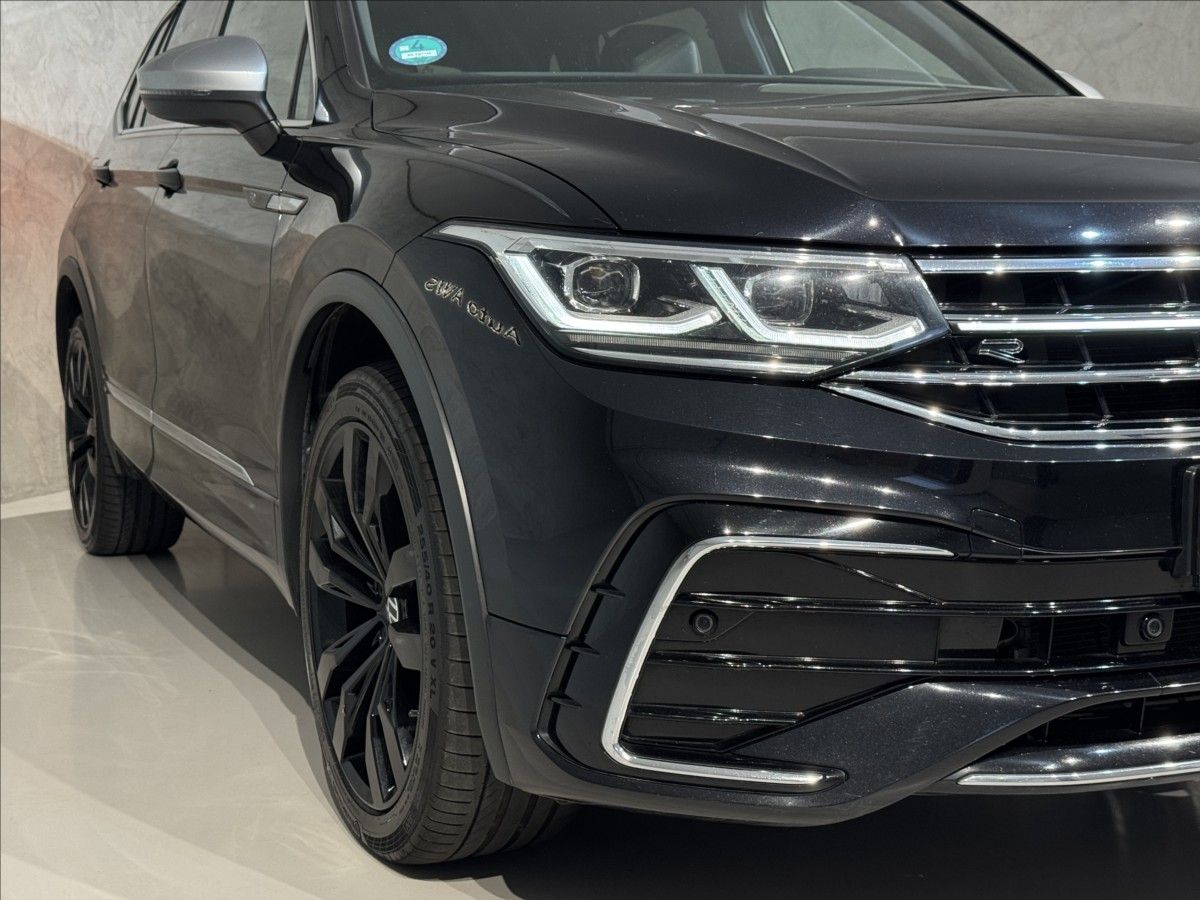 Volkswagen Tiguan Allspace, 2,0 TDi  DSG 4x4 R-Line Matrix - fotka 5
