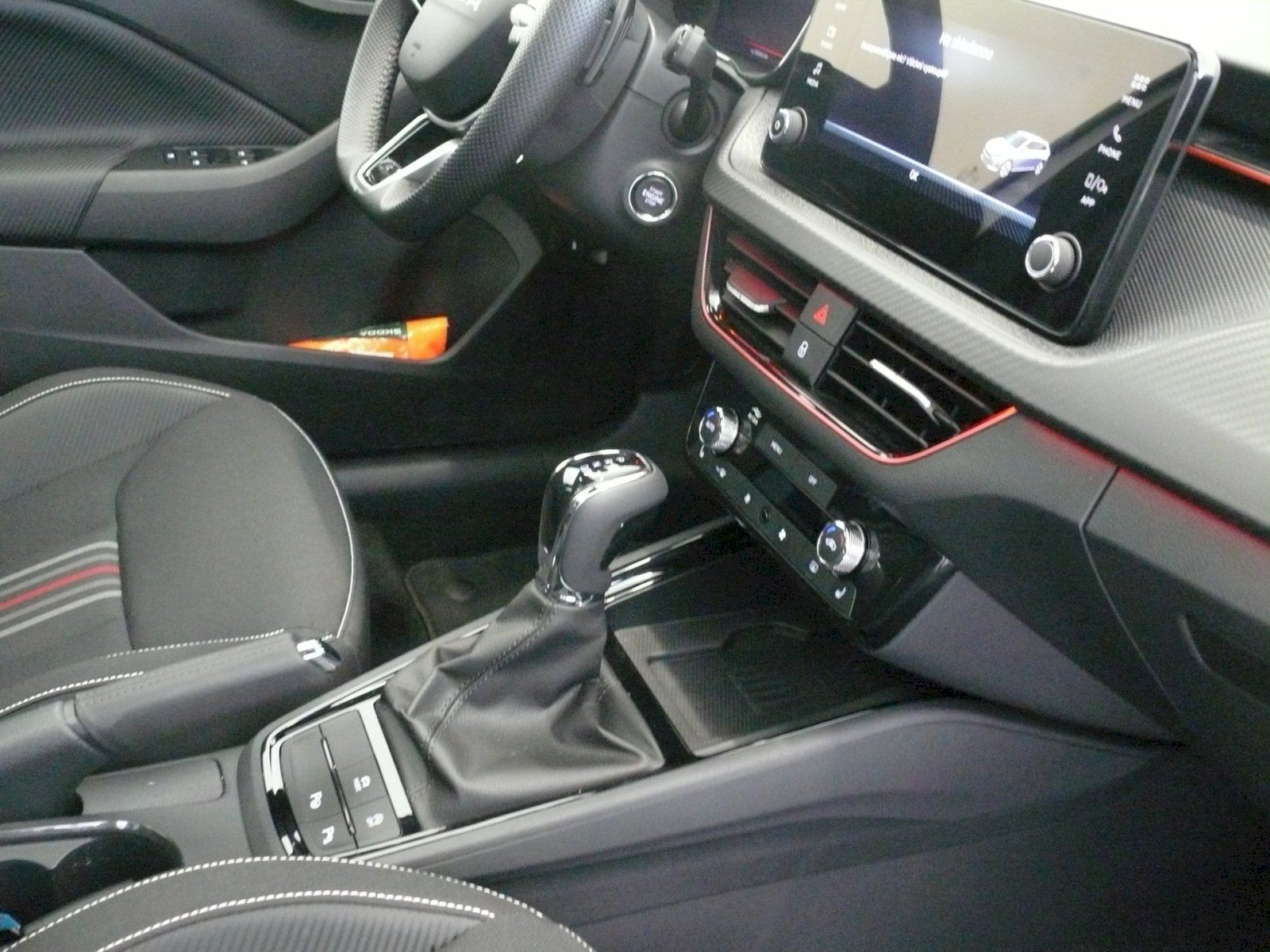 Škoda Scala, Monte Carlo TSI 85/1.0 A7F - fotka 6