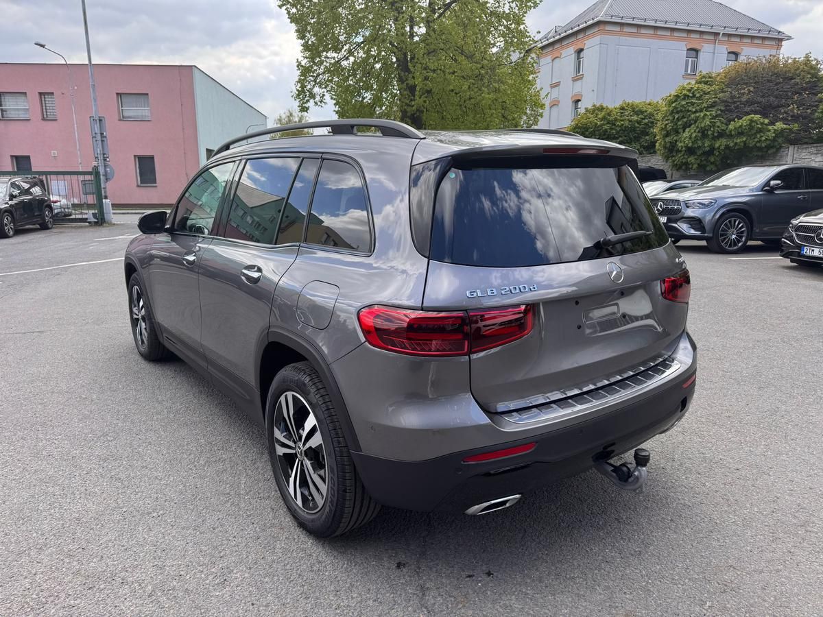 Mercedes-Benz GLB, 200 d 4MATIC - fotka 5