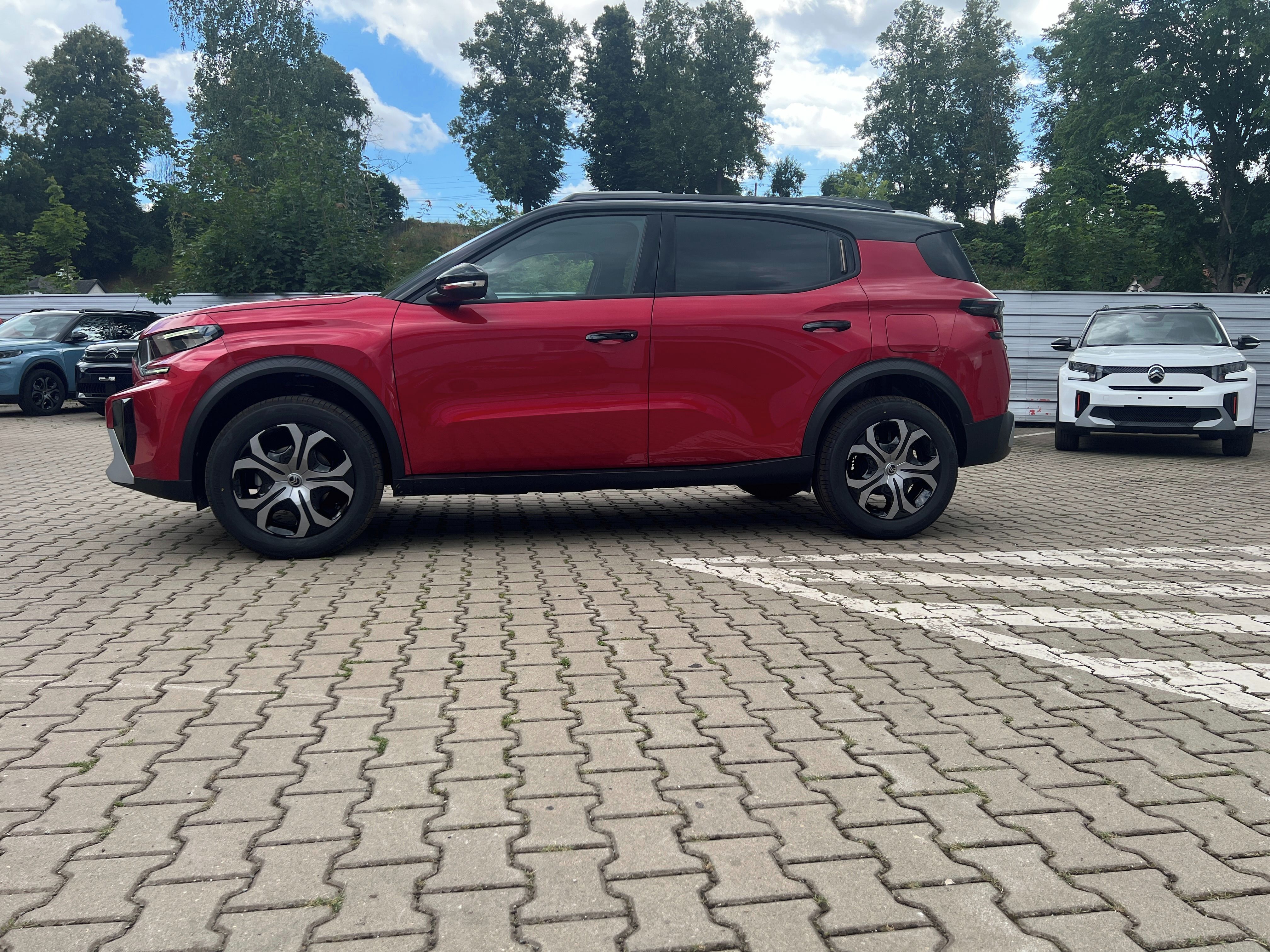 Citroën C3 Aircross, C3 AIRCROSS PLUS 1.2 červená - fotka 3