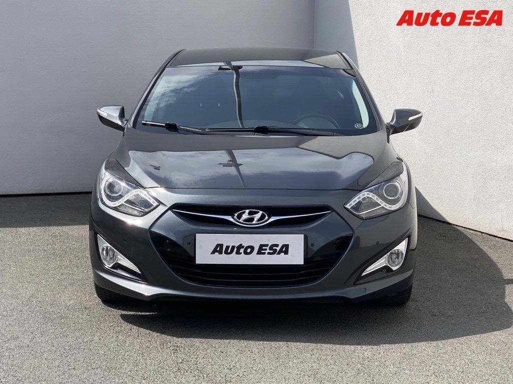 Hyundai i40, 2.0i - fotka 2