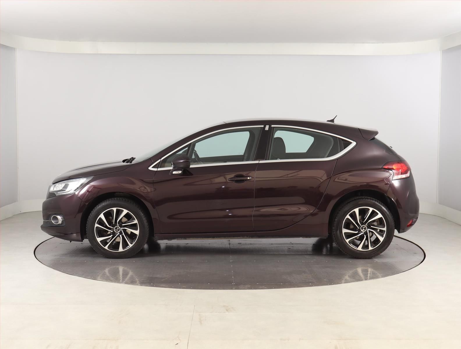 DS 4, 1.6 BlueHDi, Automat - fotka 3