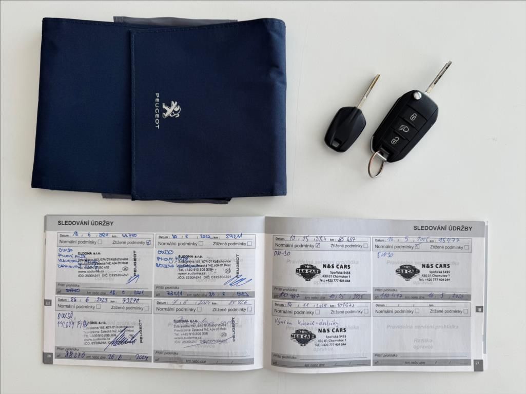 Peugeot 2008, 1,2 - fotka 3