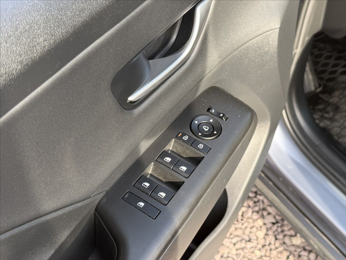 Hyundai Kona, 1,6 T-GDI 101kW DCT Style - fotka 6