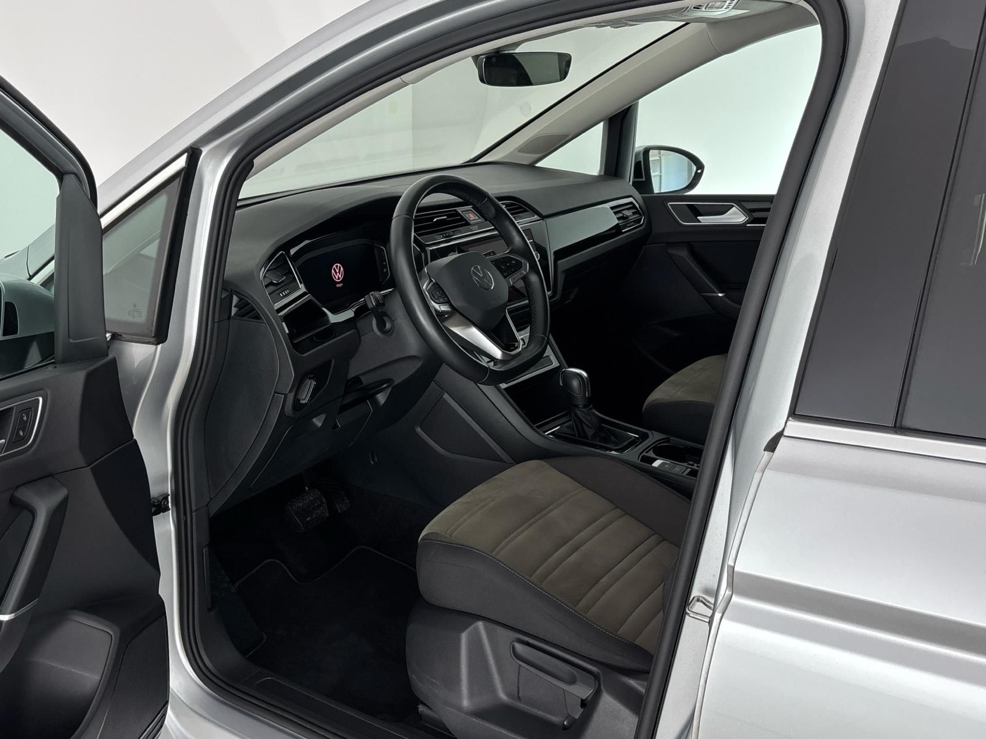 Volkswagen Touran, 2.0 TDI / 110 kW Highline DSG - fotka 6