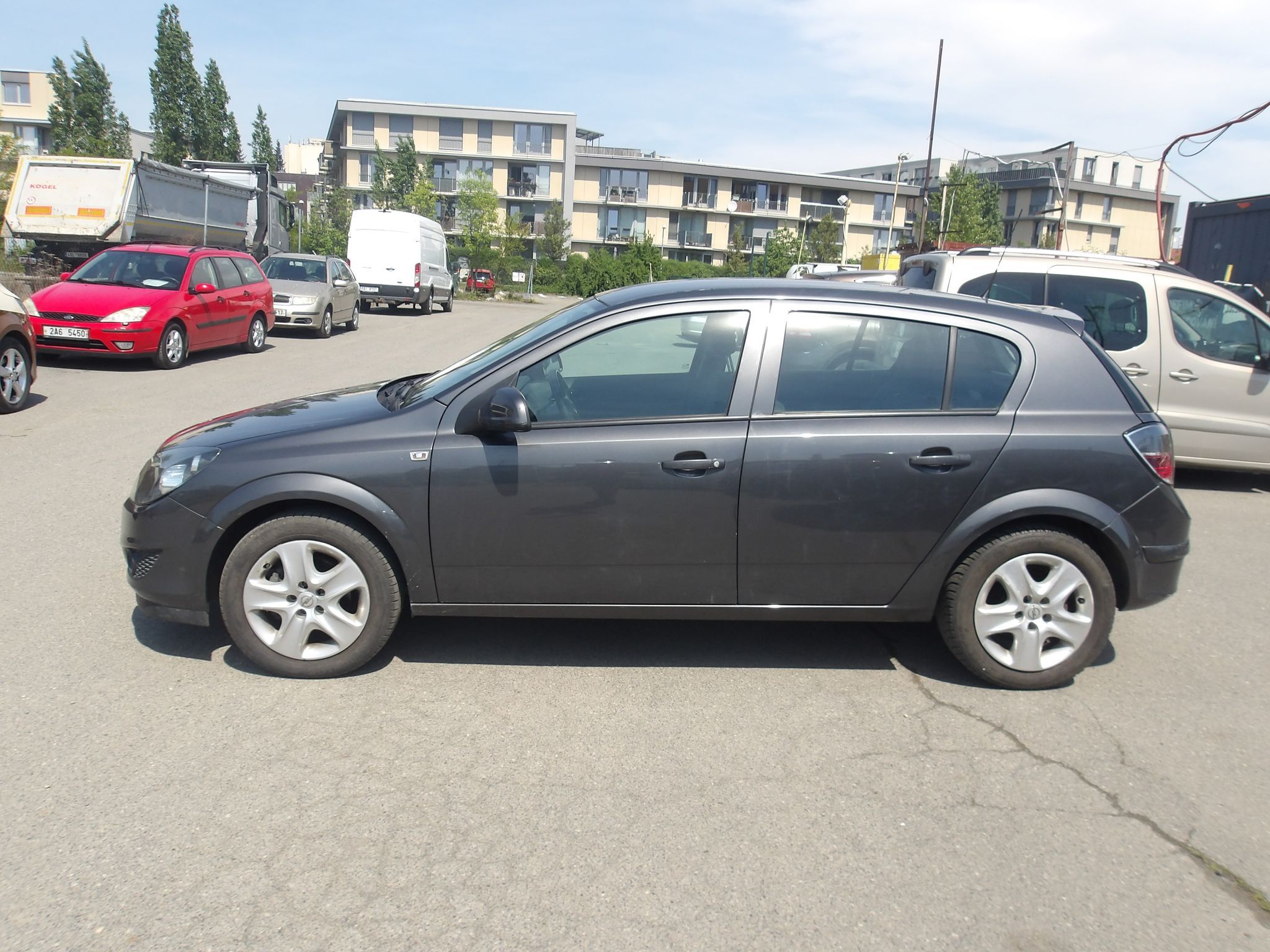 Opel Astra, 1,4i PĚKNÁ ! - fotka 3