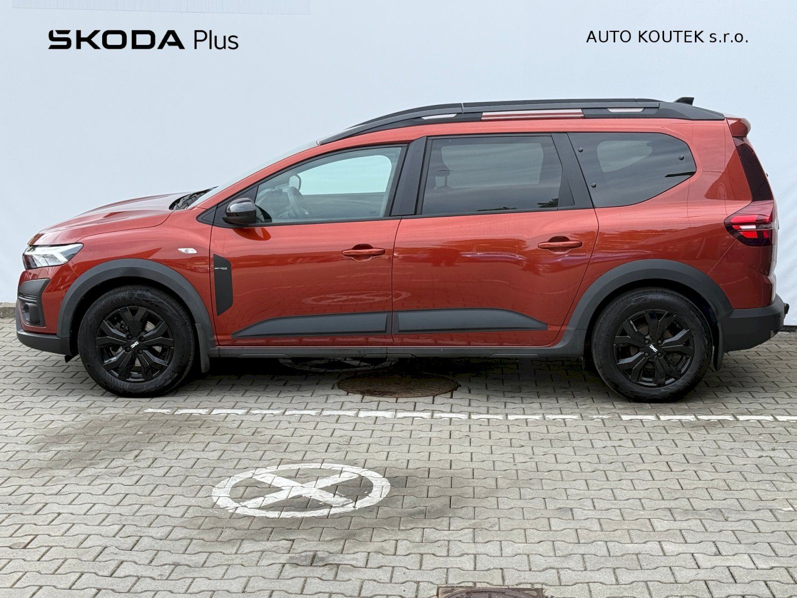 Dacia Jogger, 1.0 Xtreme 81kW/110PS 7 Míst - fotka 3