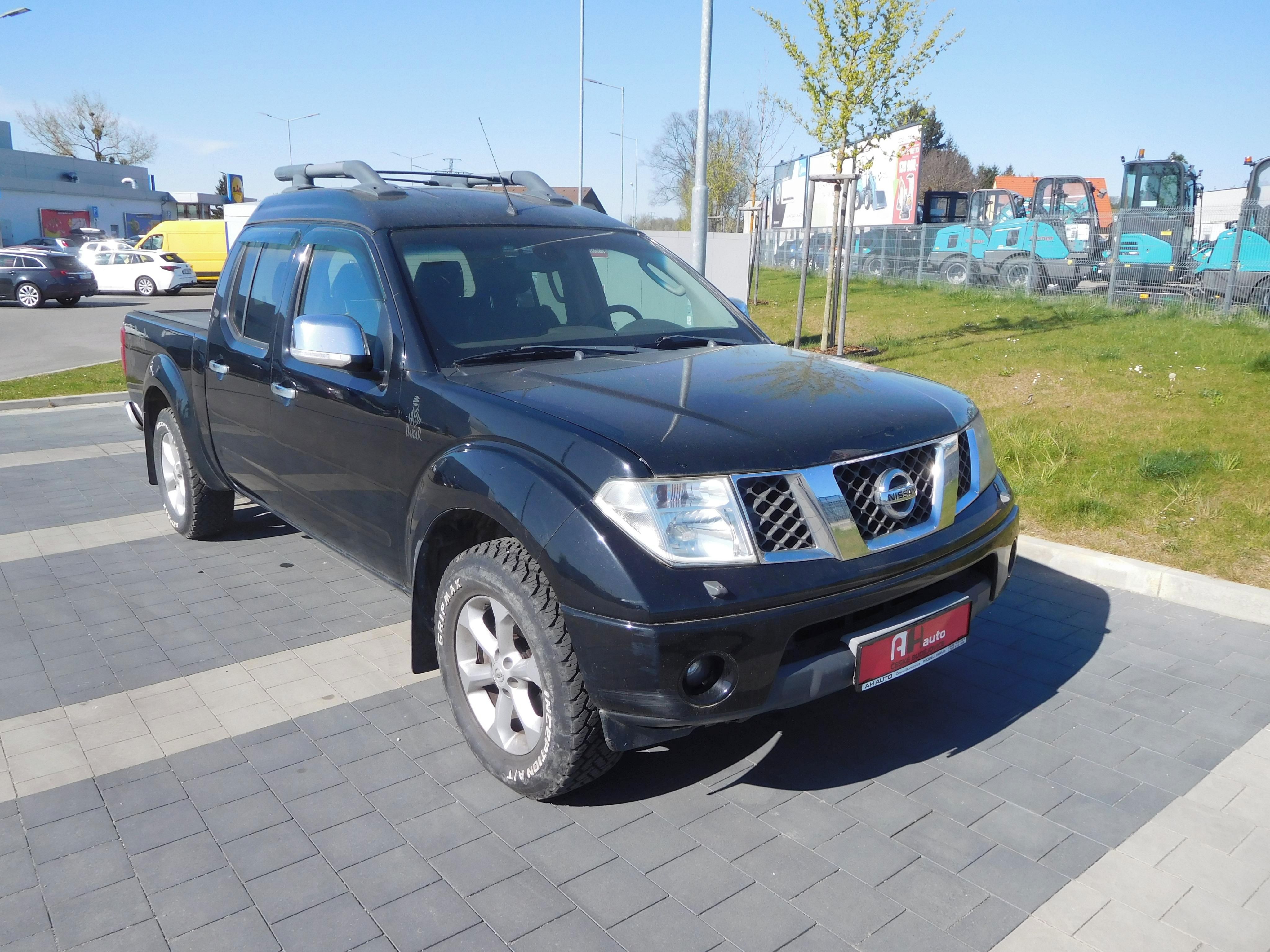 Nissan Navara, 2.5 DCi 4WD Dakar, 126 kW, 4X4 - fotka 2